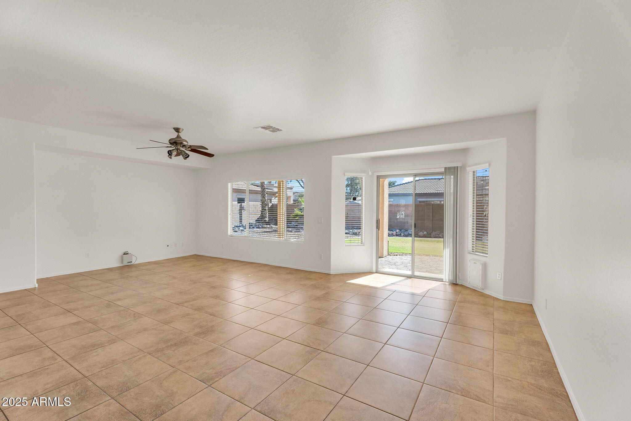 21279 E TWIN ACRES Drive