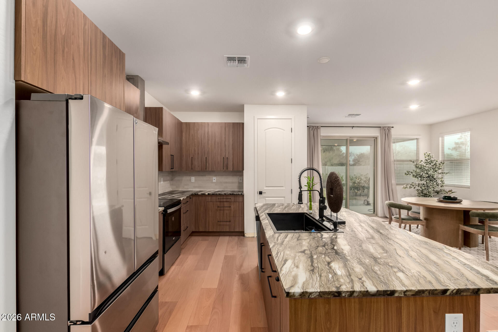 2842 W THURMAN Drive