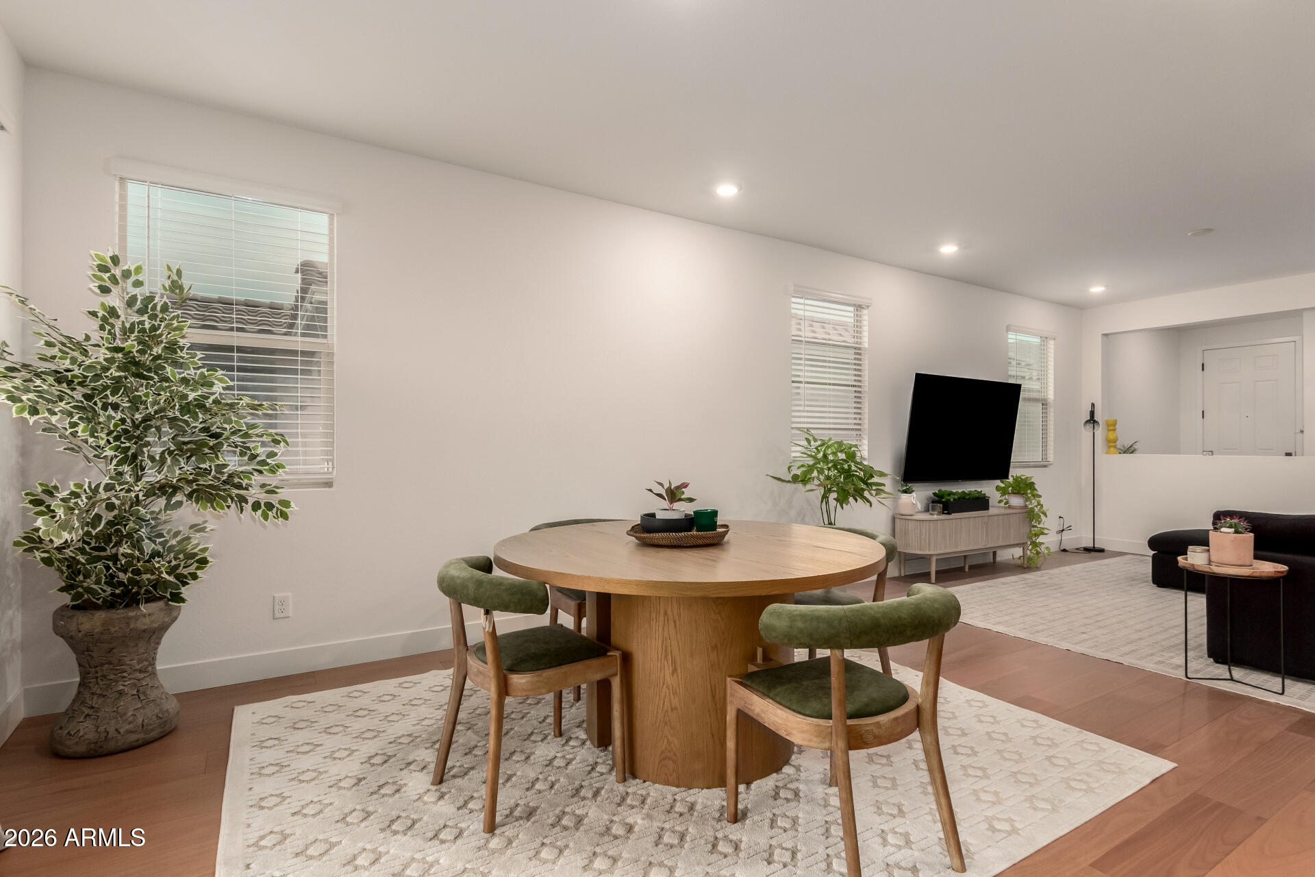 2842 W THURMAN Drive