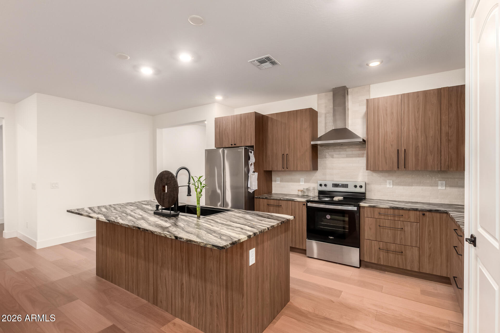 2842 W THURMAN Drive