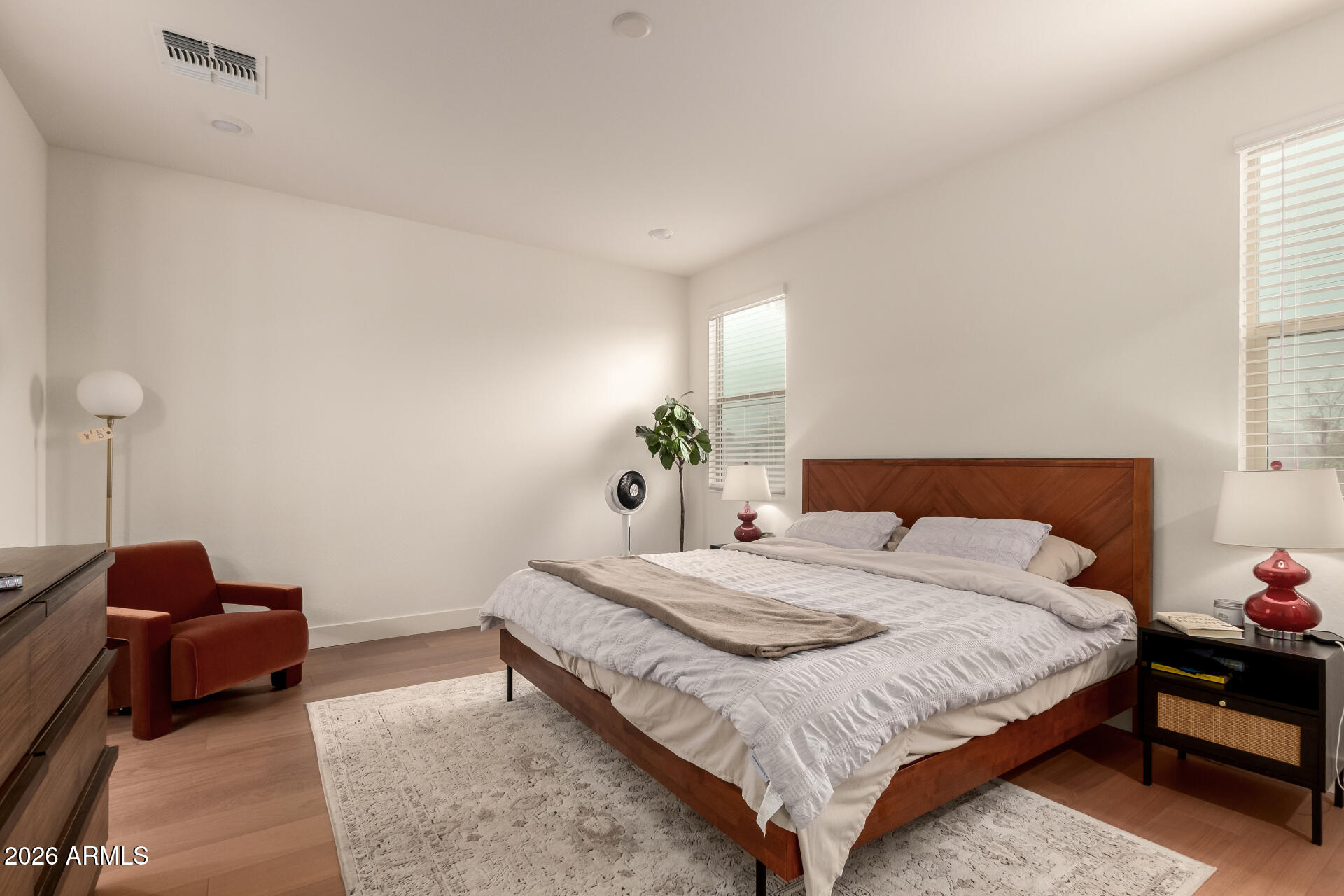 2842 W THURMAN Drive