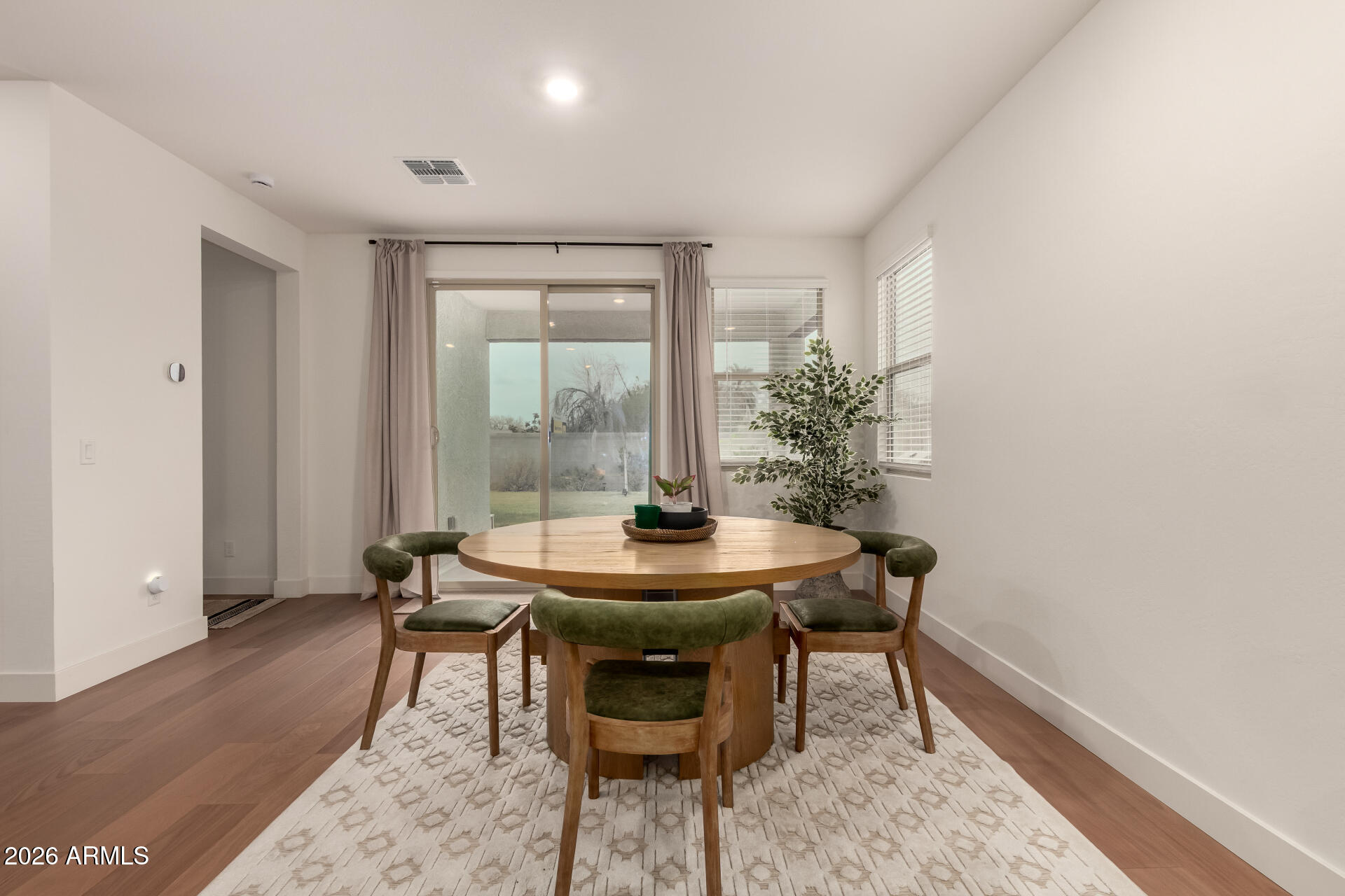 2842 W THURMAN Drive