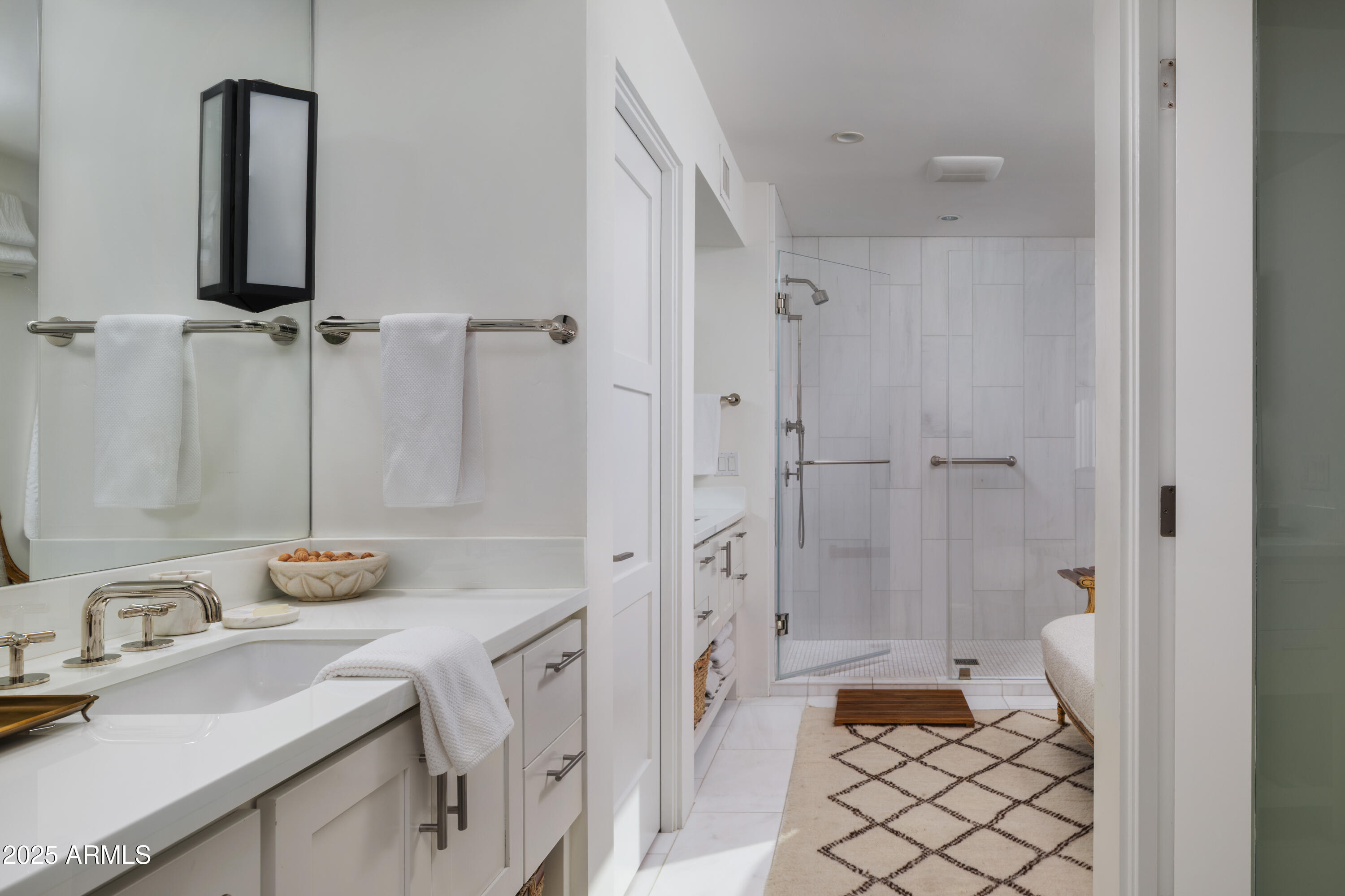 5434 E LINCOLN Drive 39