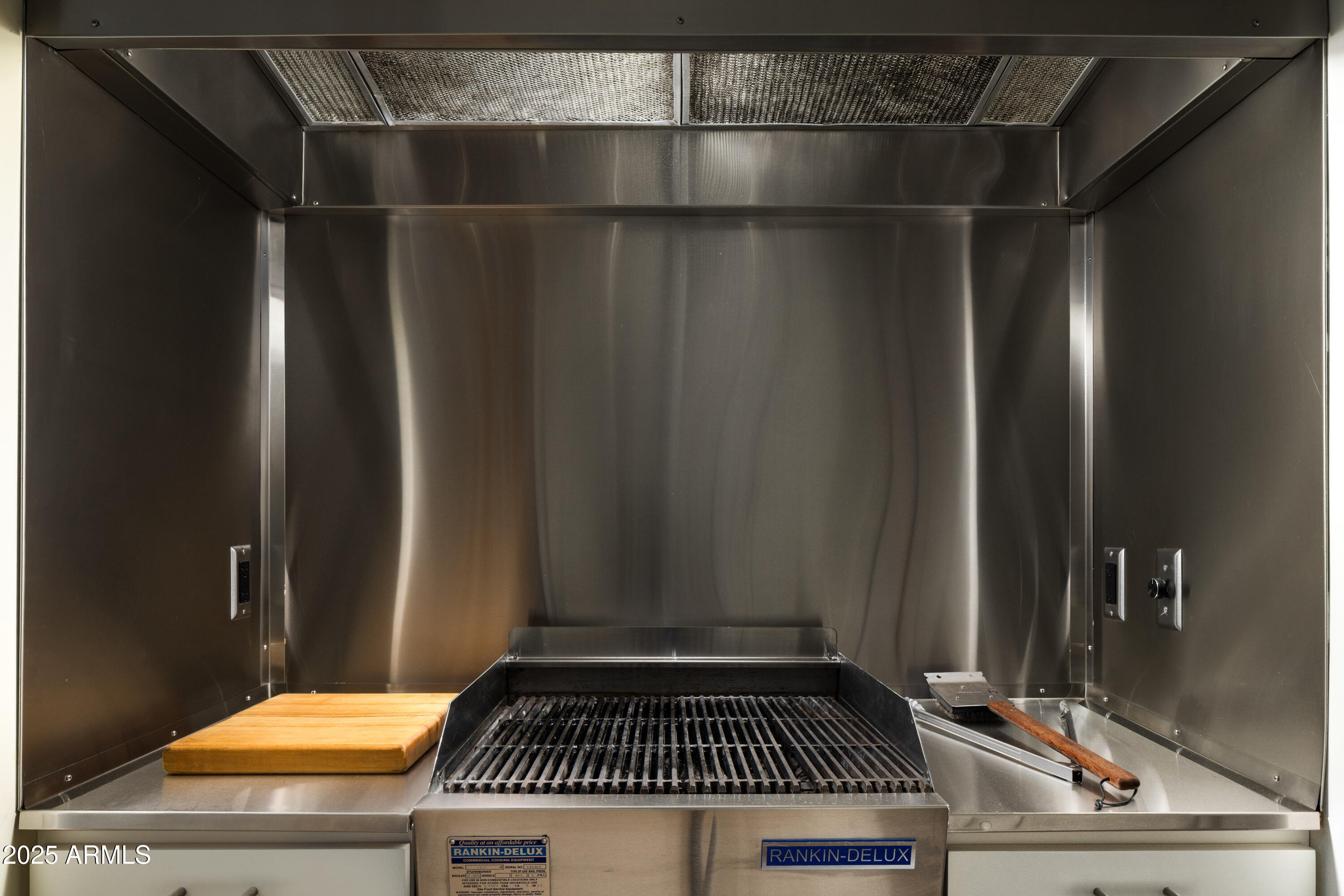 5434 E LINCOLN Drive 39