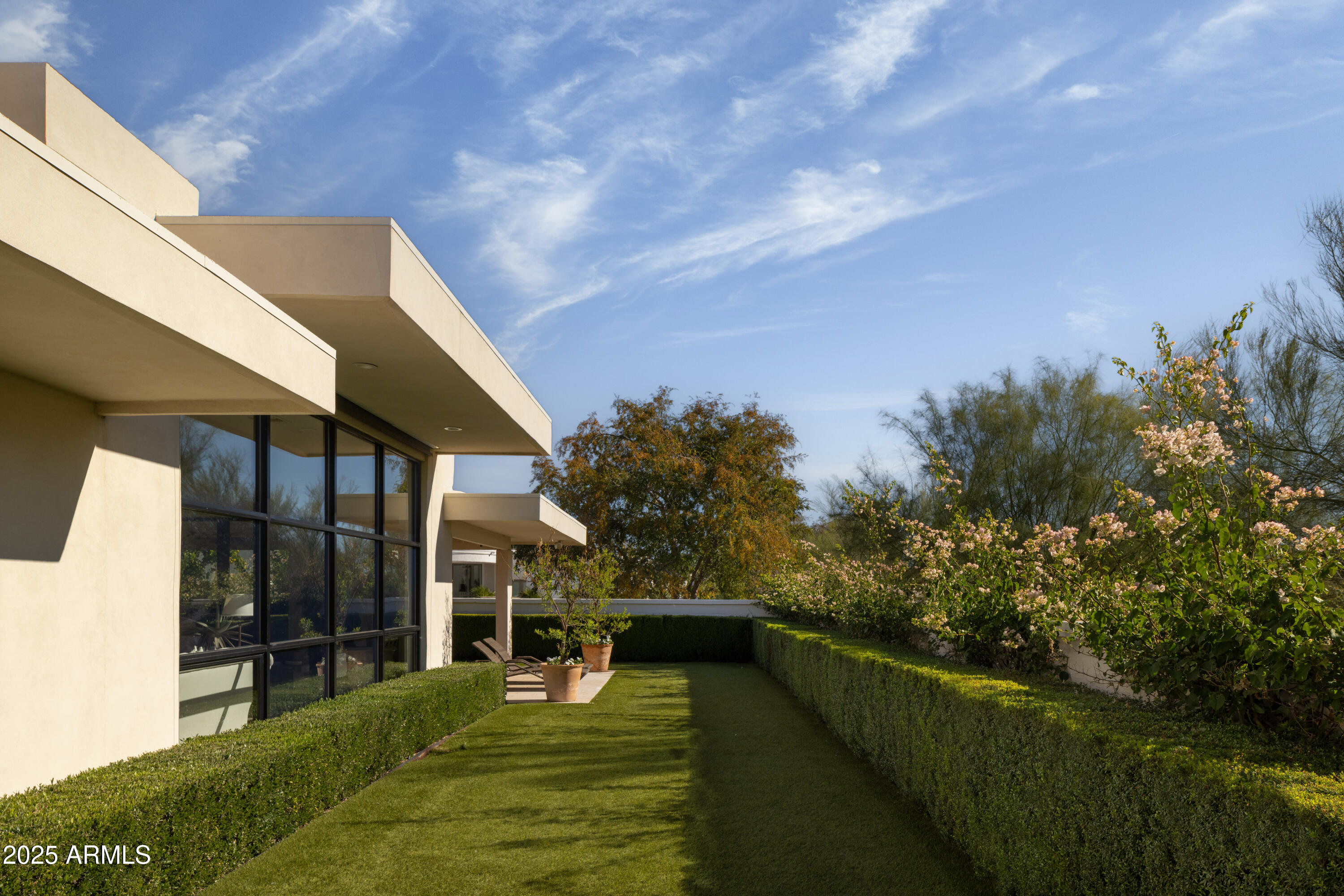 5434 E LINCOLN Drive 39