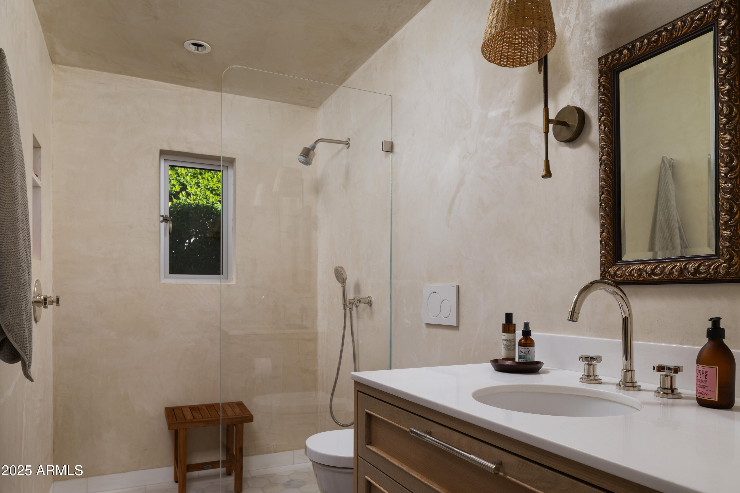 5434 E LINCOLN Drive 39