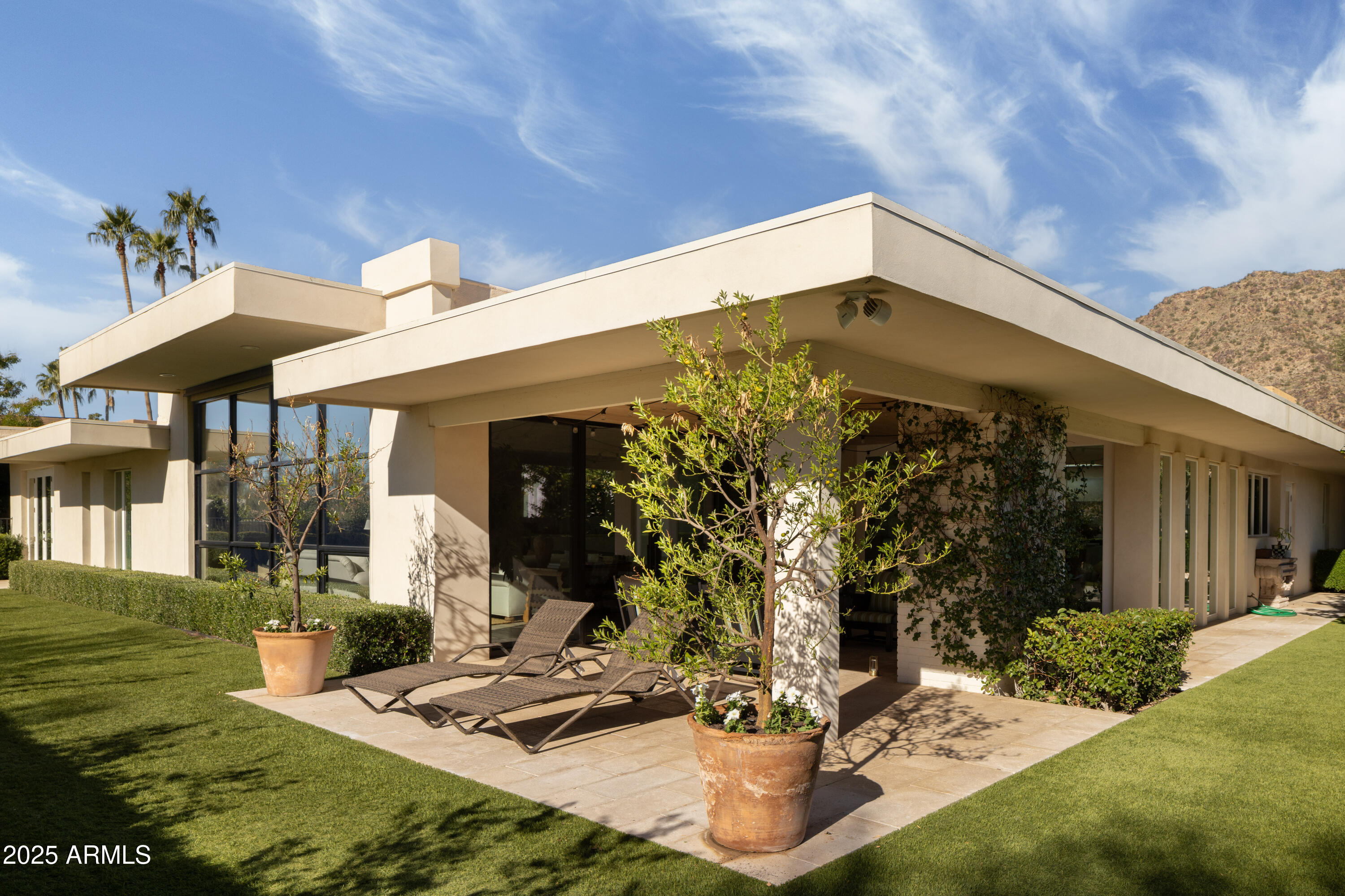 5434 E LINCOLN Drive 39