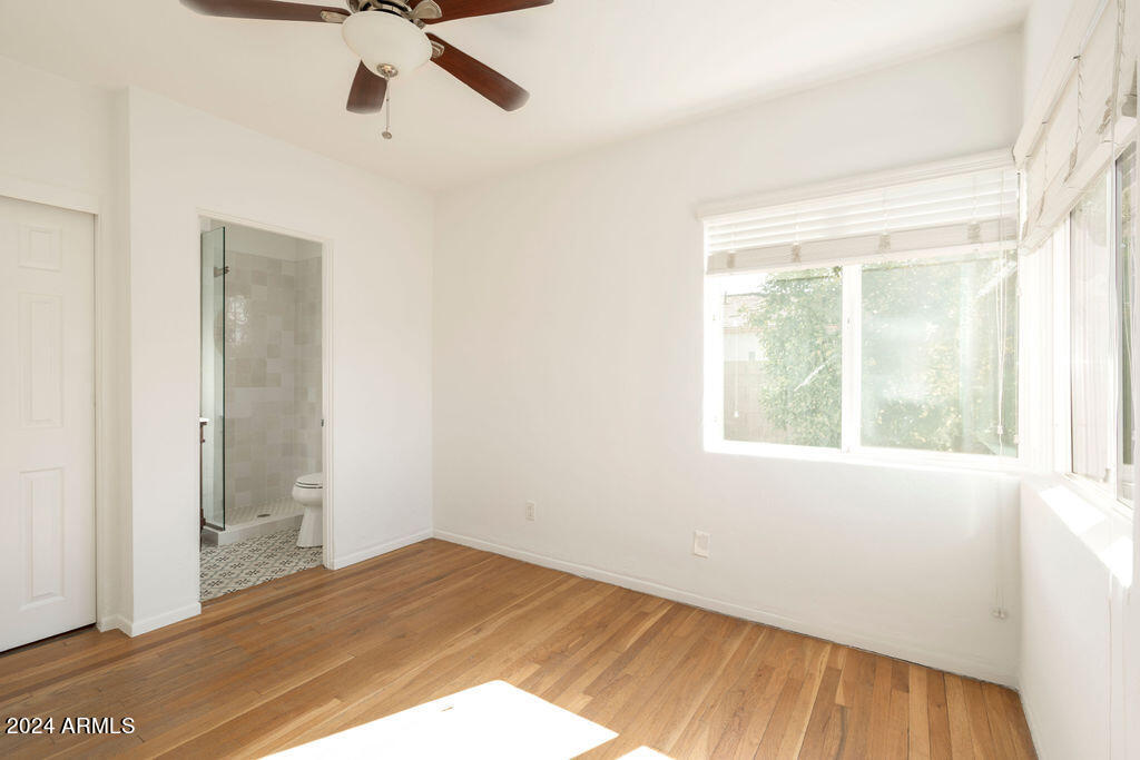 1546 W WINDSOR Avenue