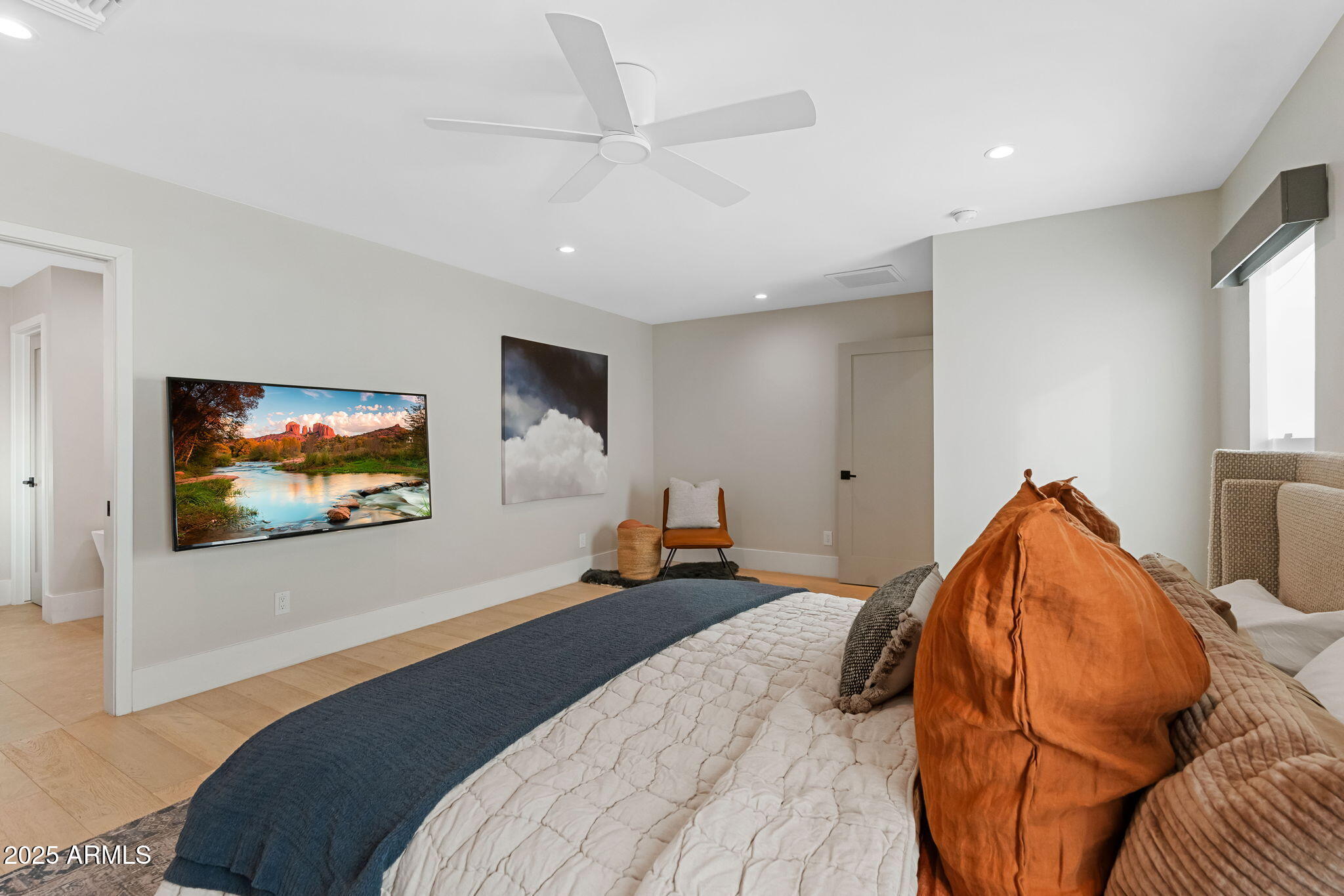 7067 N VIA DE LOS NINOS