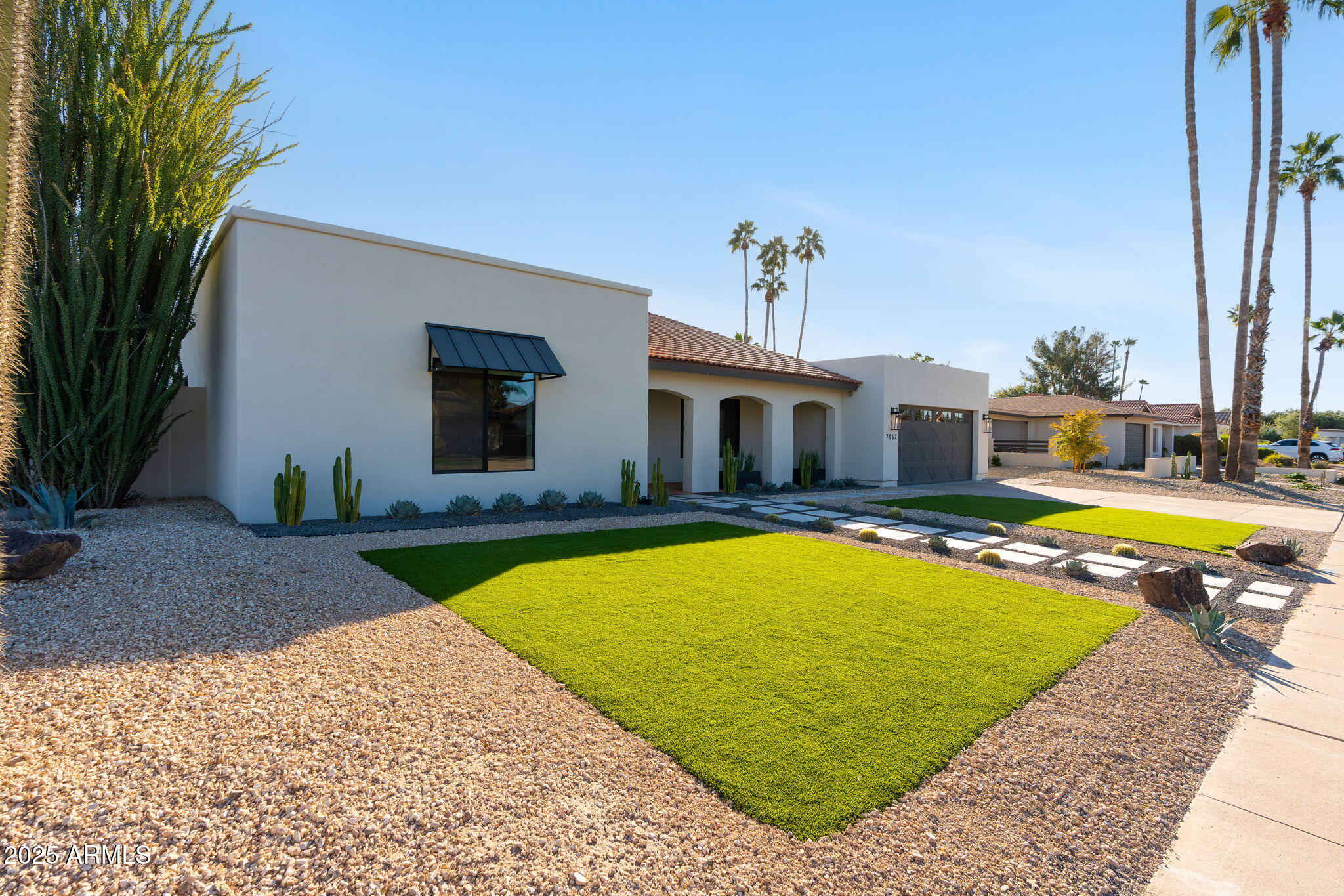 7067 N VIA DE LOS NINOS