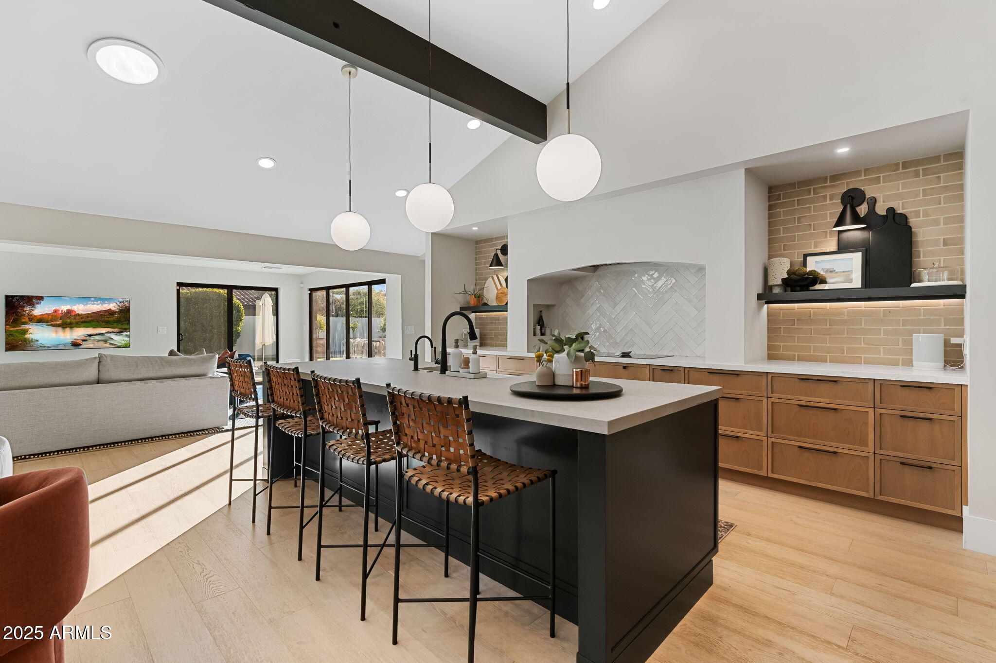 7067 N VIA DE LOS NINOS