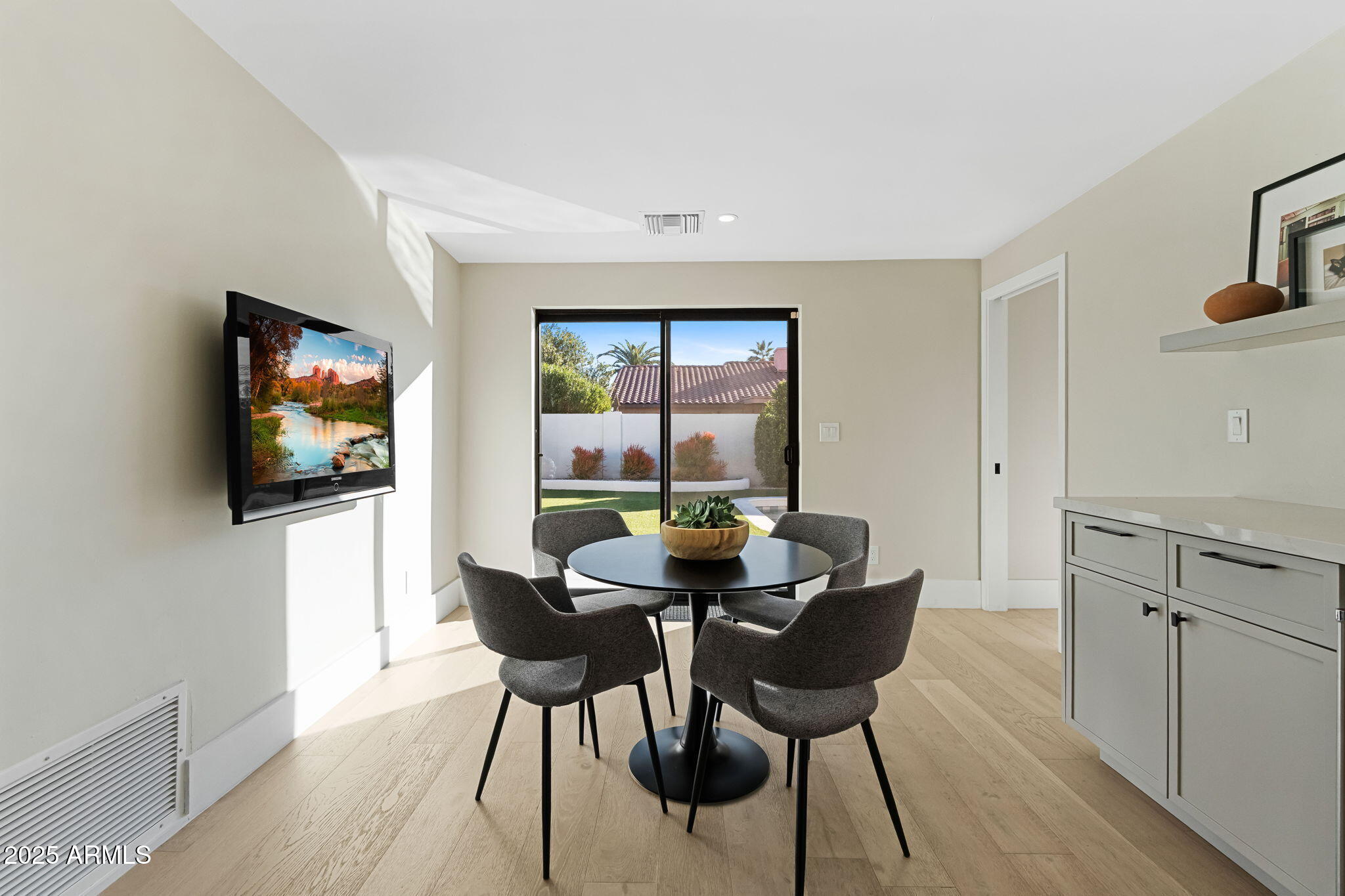 7067 N VIA DE LOS NINOS