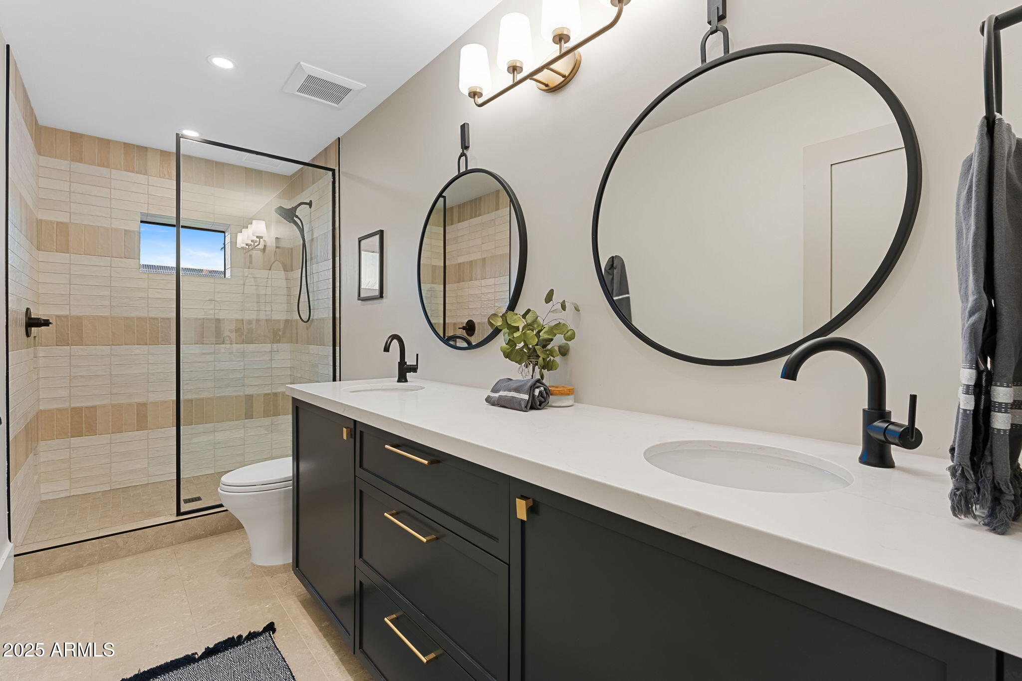 7067 N VIA DE LOS NINOS