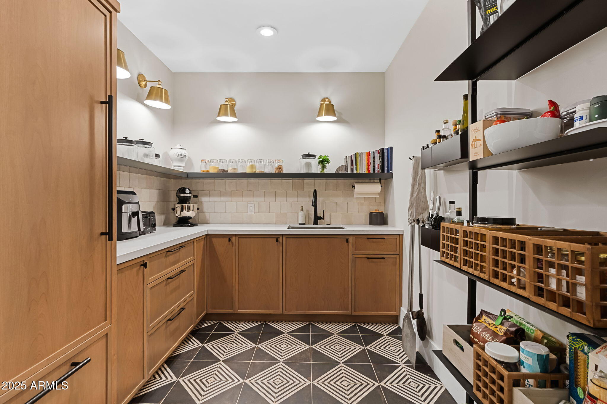 7067 N VIA DE LOS NINOS