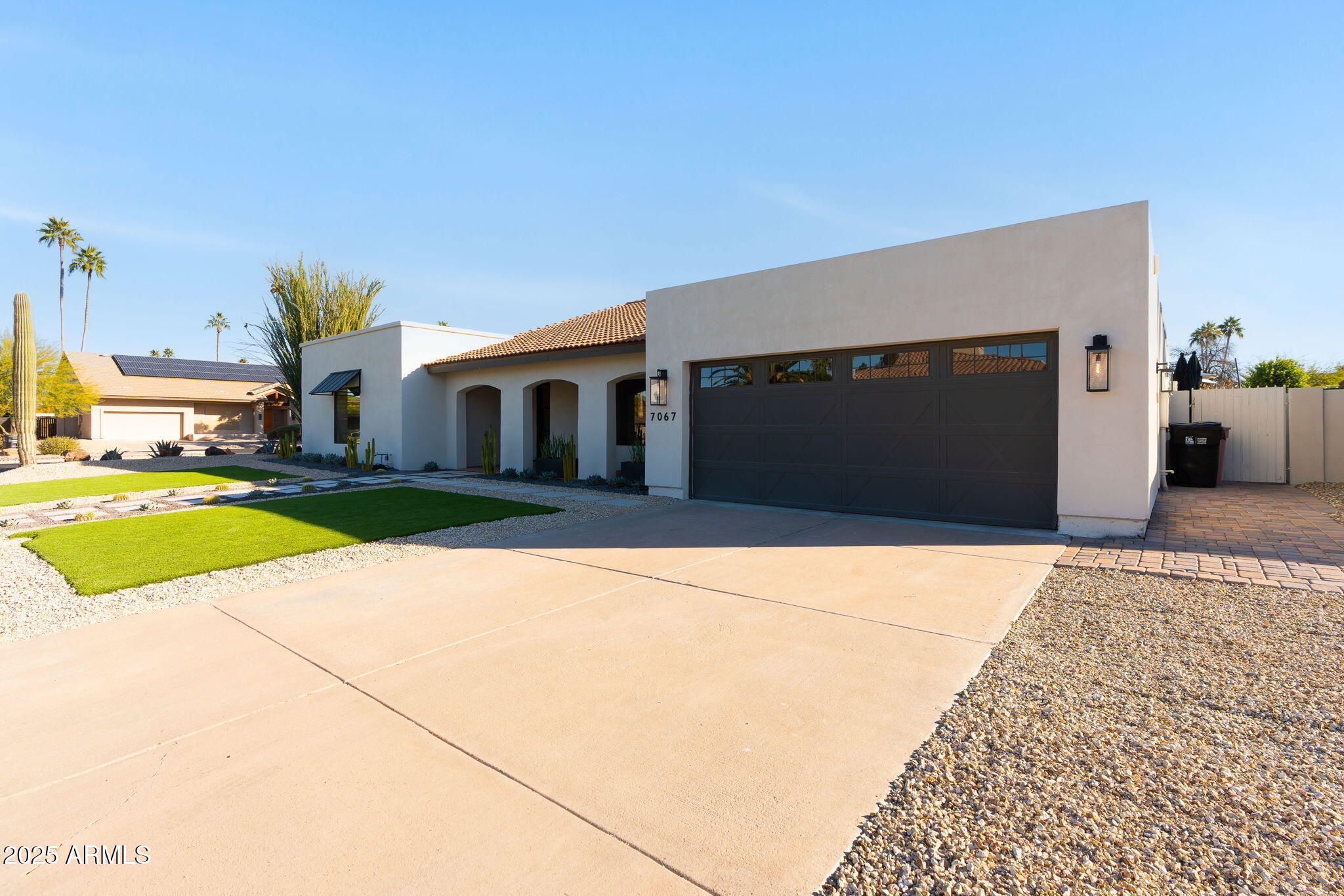 7067 N VIA DE LOS NINOS