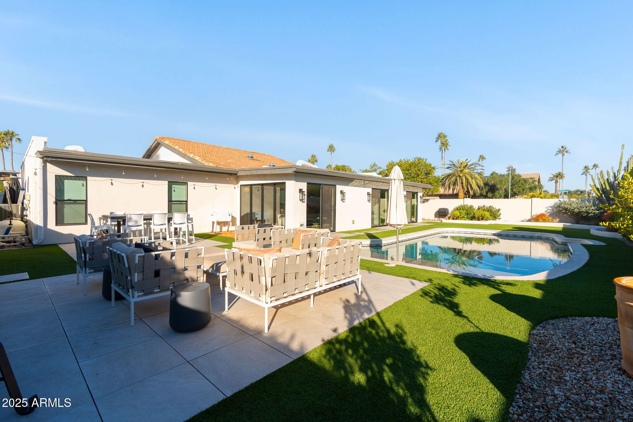 7067 N VIA DE LOS NINOS