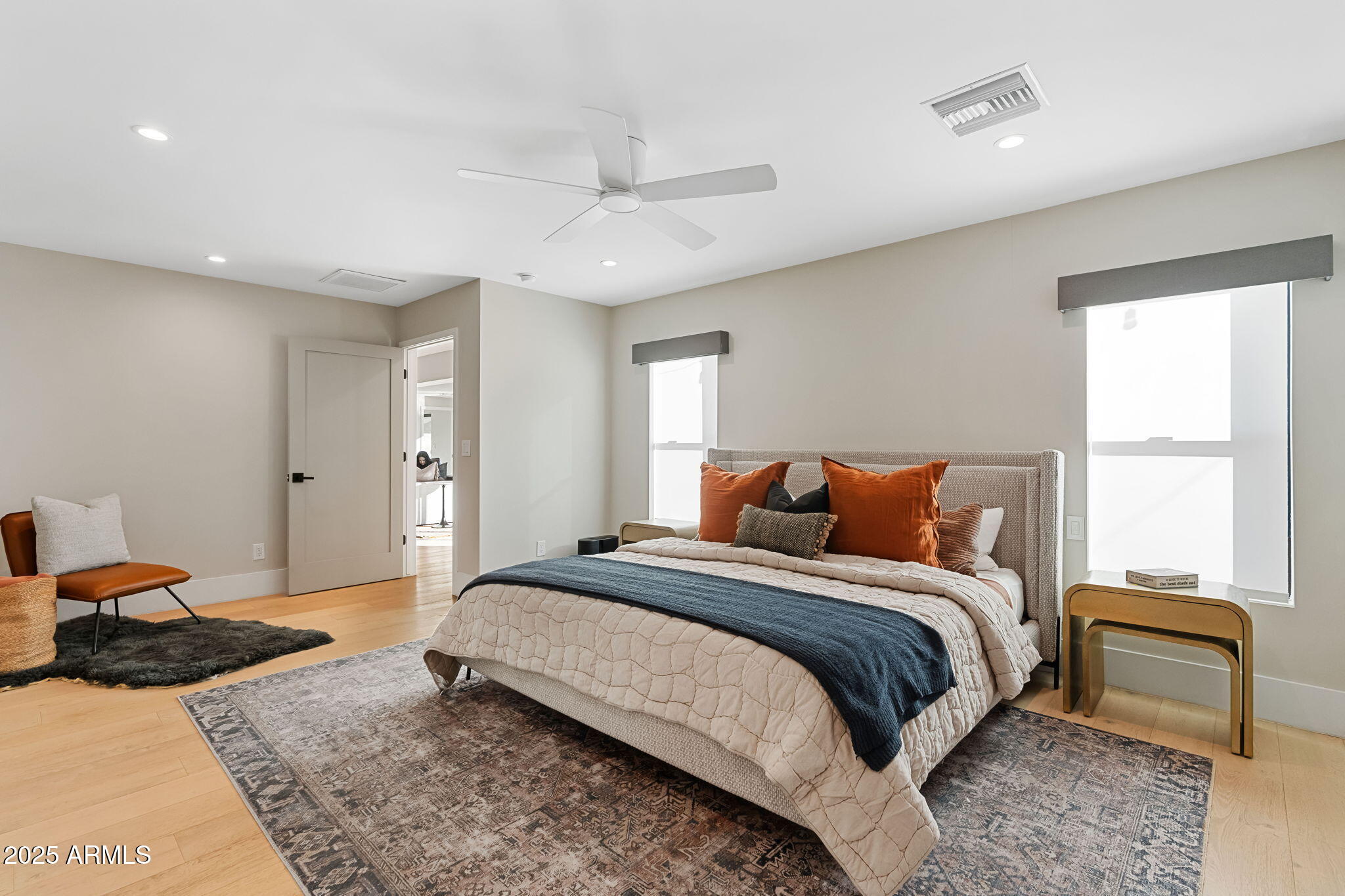 7067 N VIA DE LOS NINOS