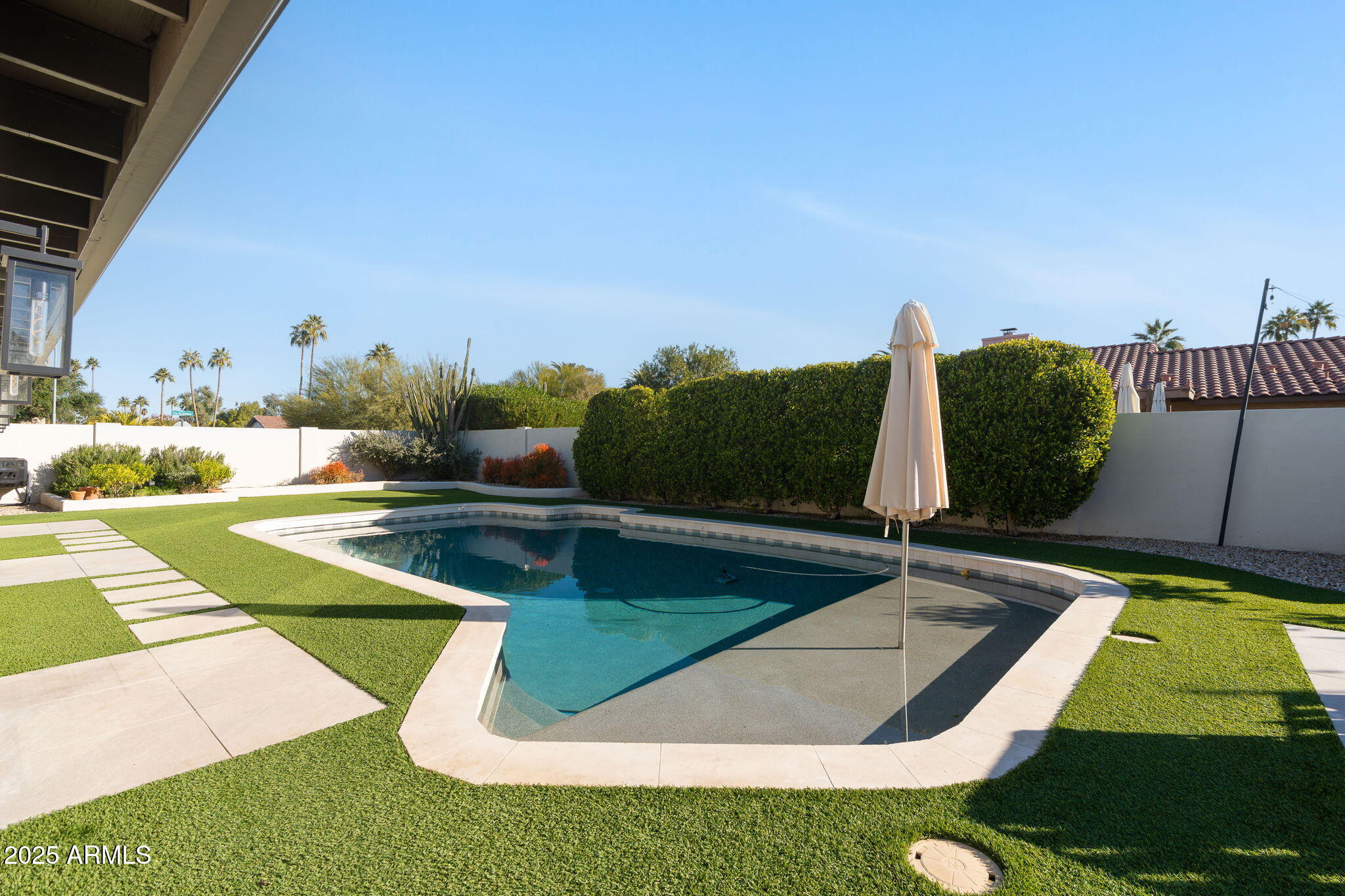 7067 N VIA DE LOS NINOS