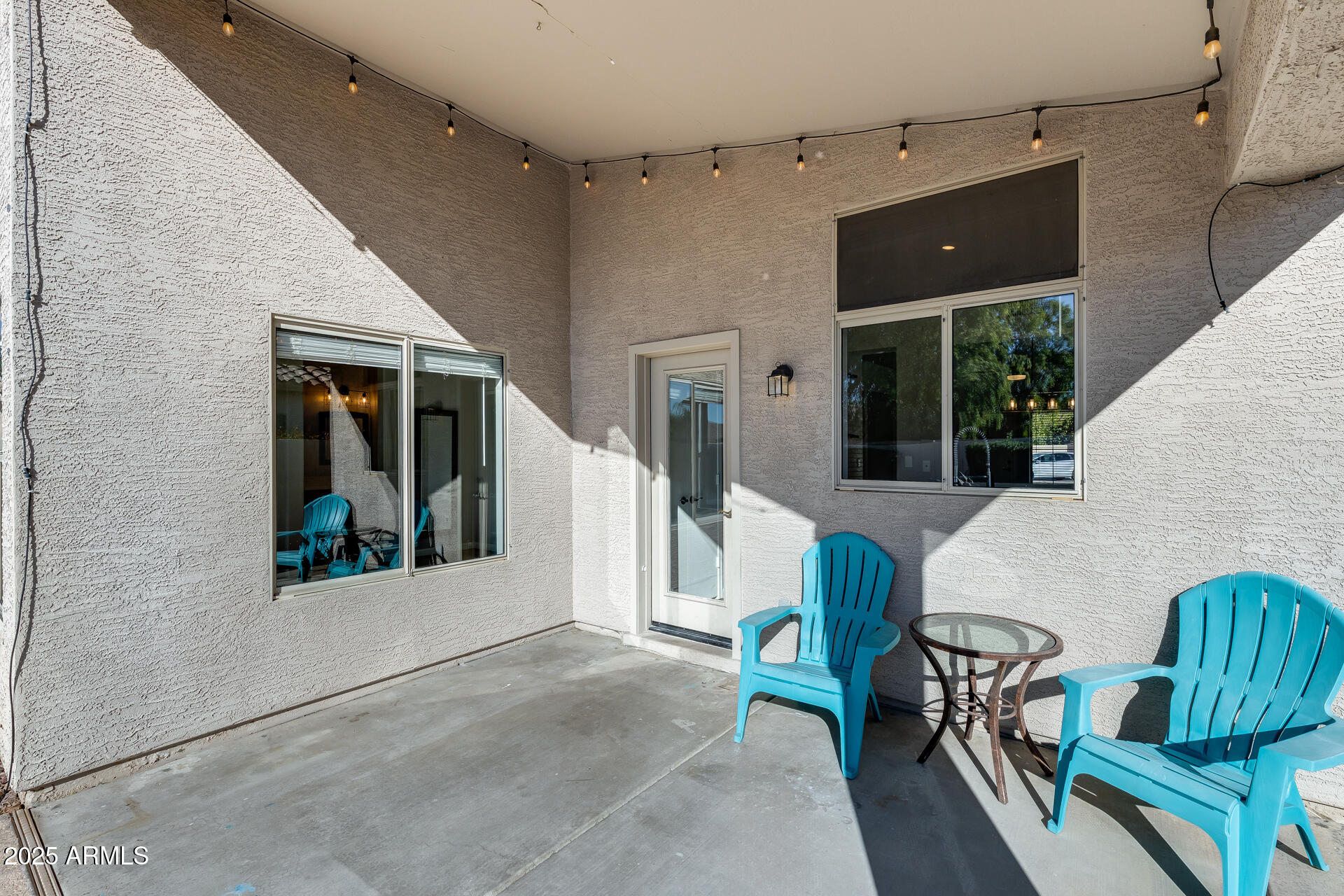 4043 W DESERT HOLLOW Drive