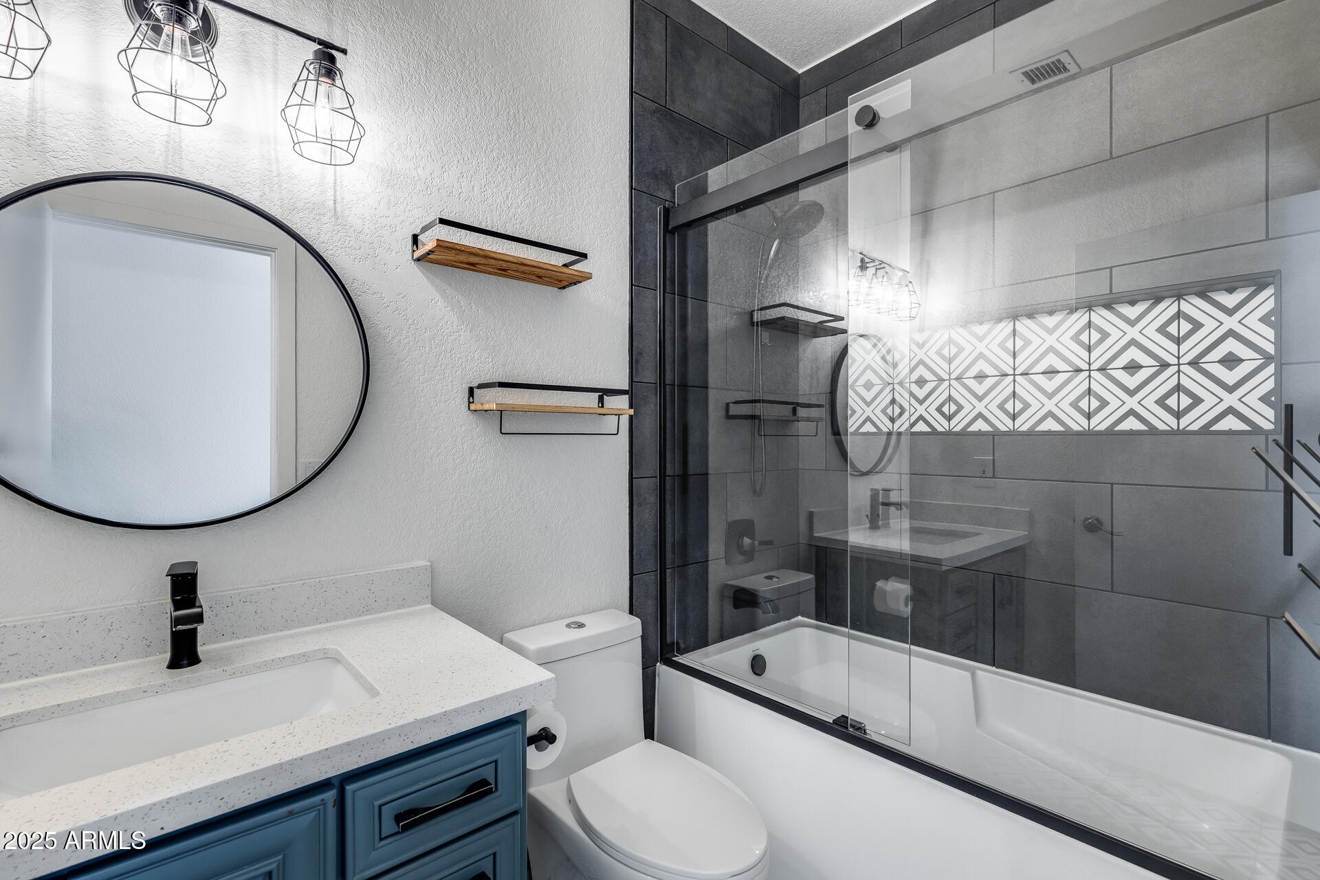 4043 W DESERT HOLLOW Drive