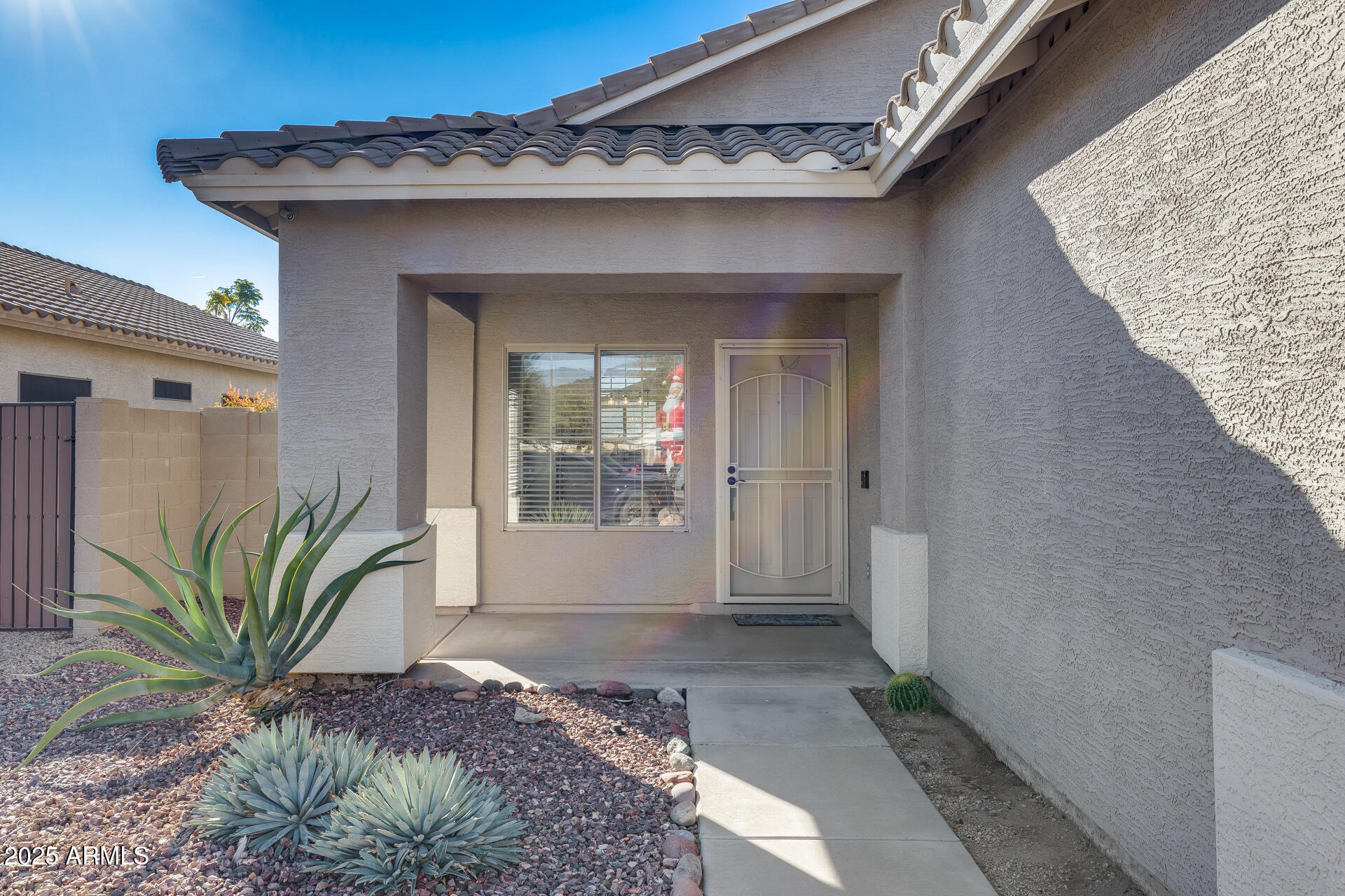 4043 W DESERT HOLLOW Drive