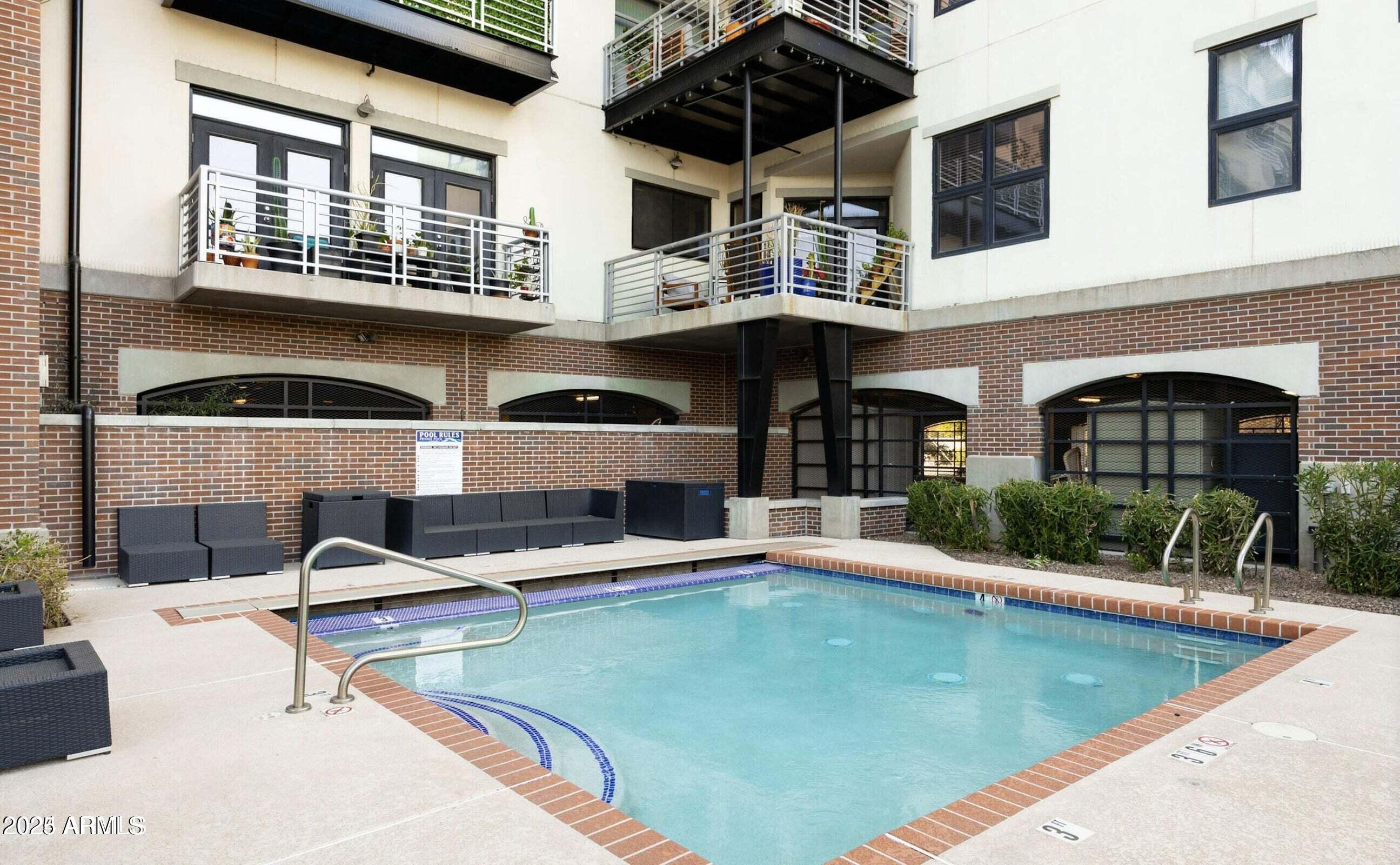 914 E OSBORN Road 306