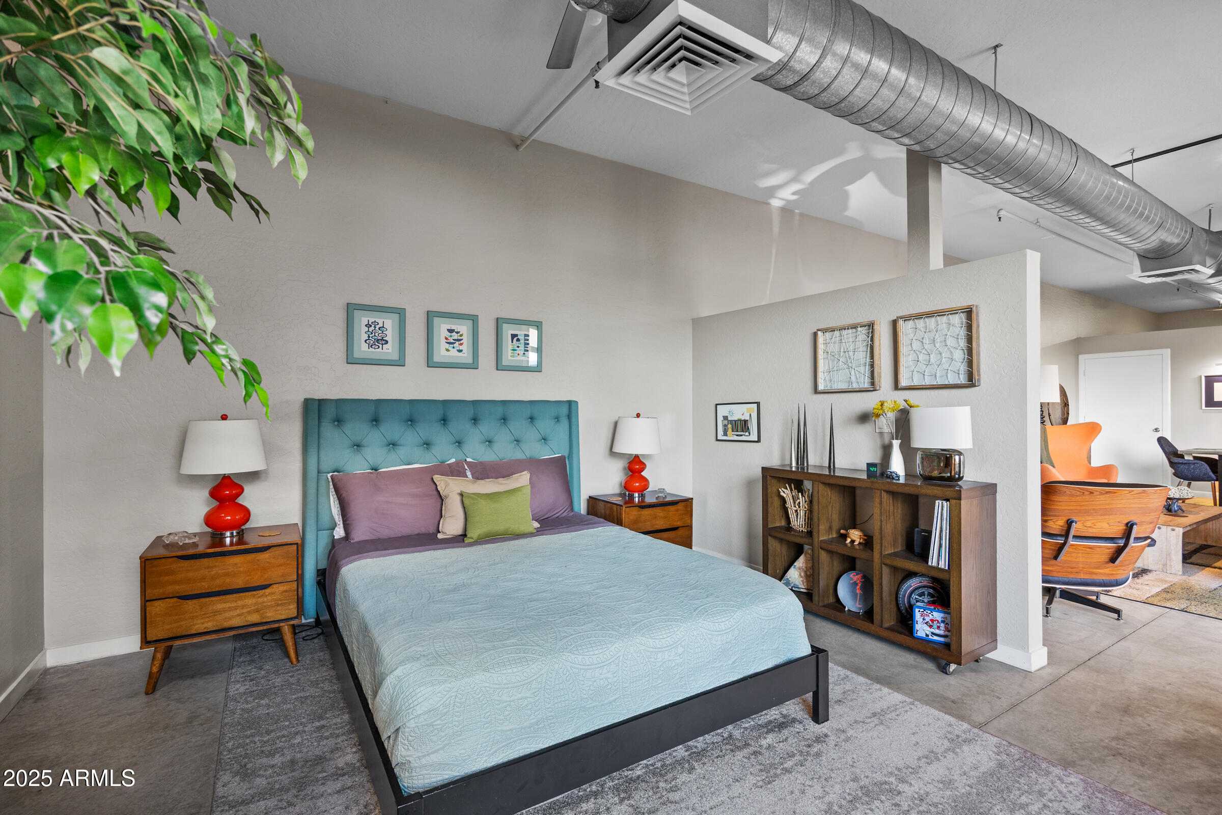 914 E OSBORN Road 306