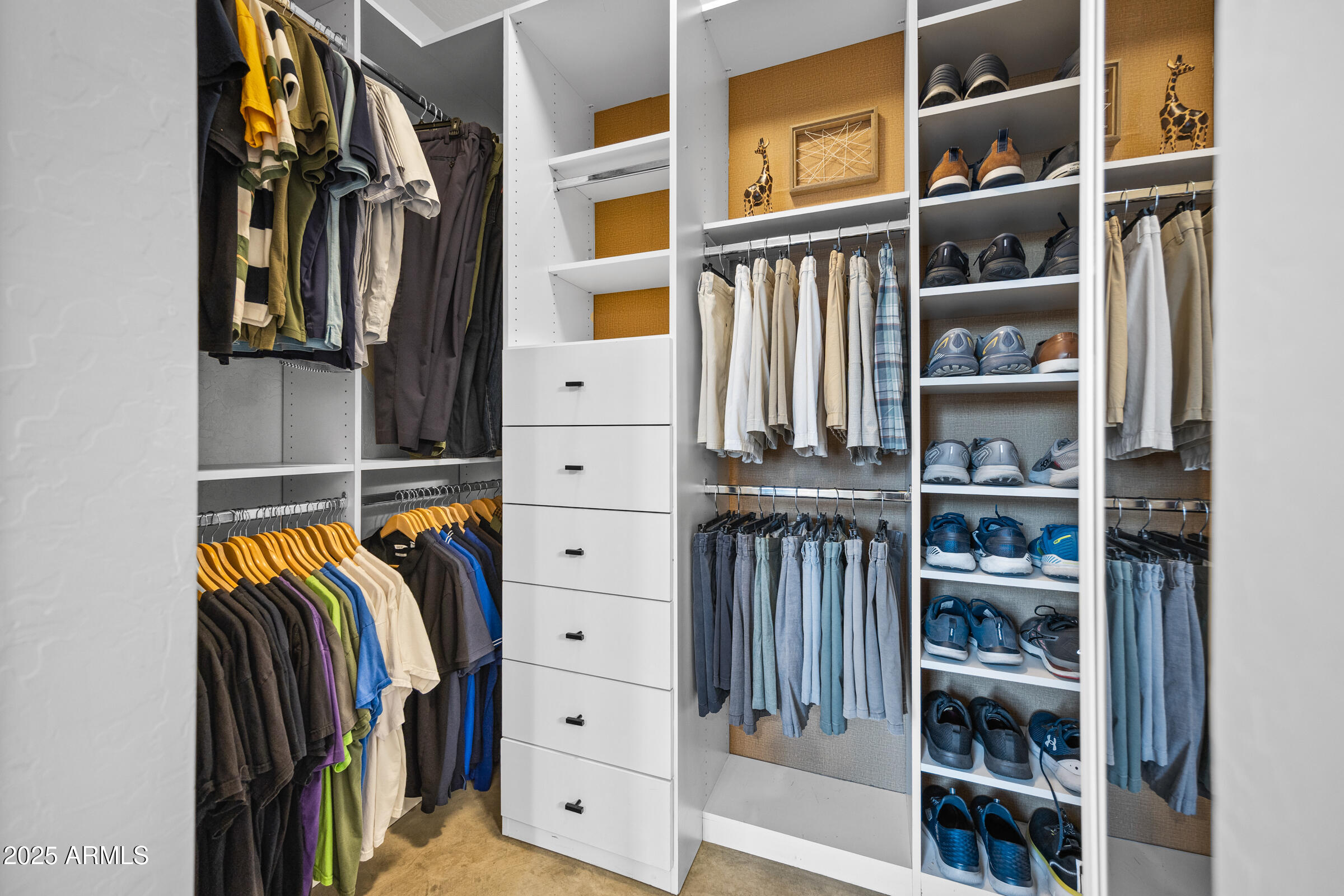 914 E OSBORN Road 306