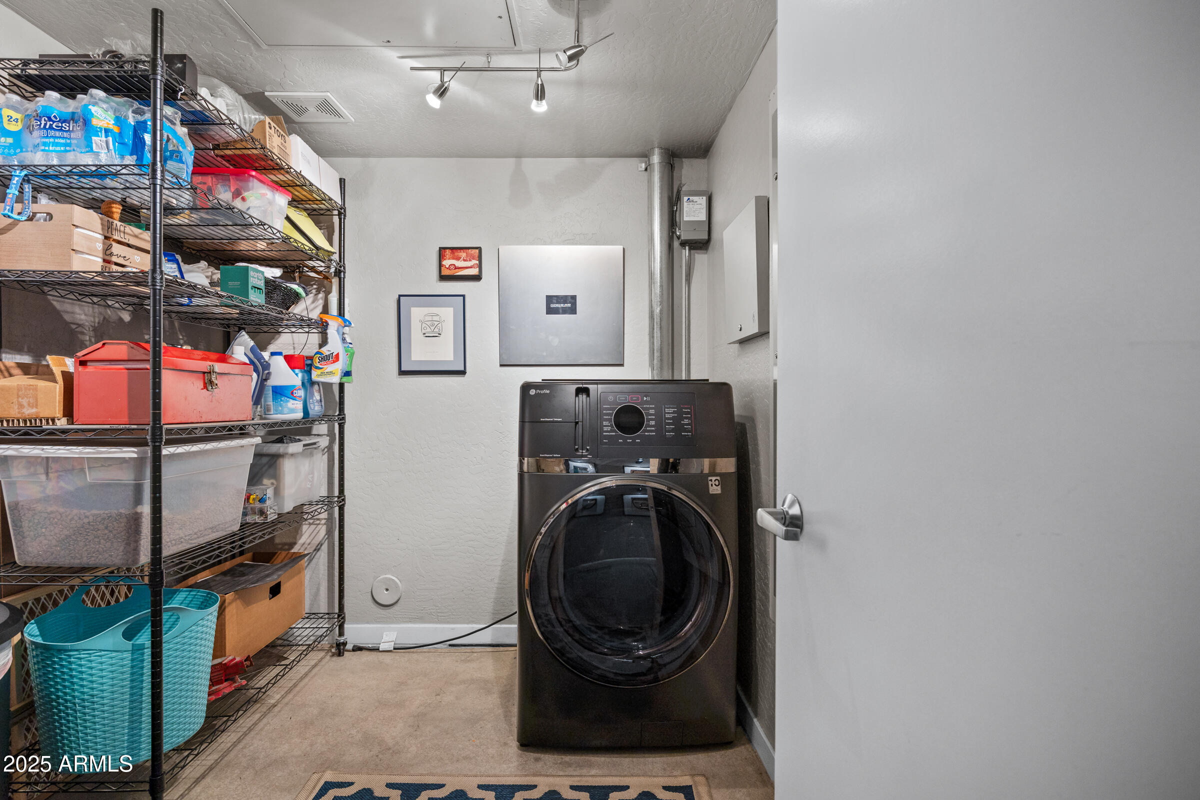 914 E OSBORN Road 306