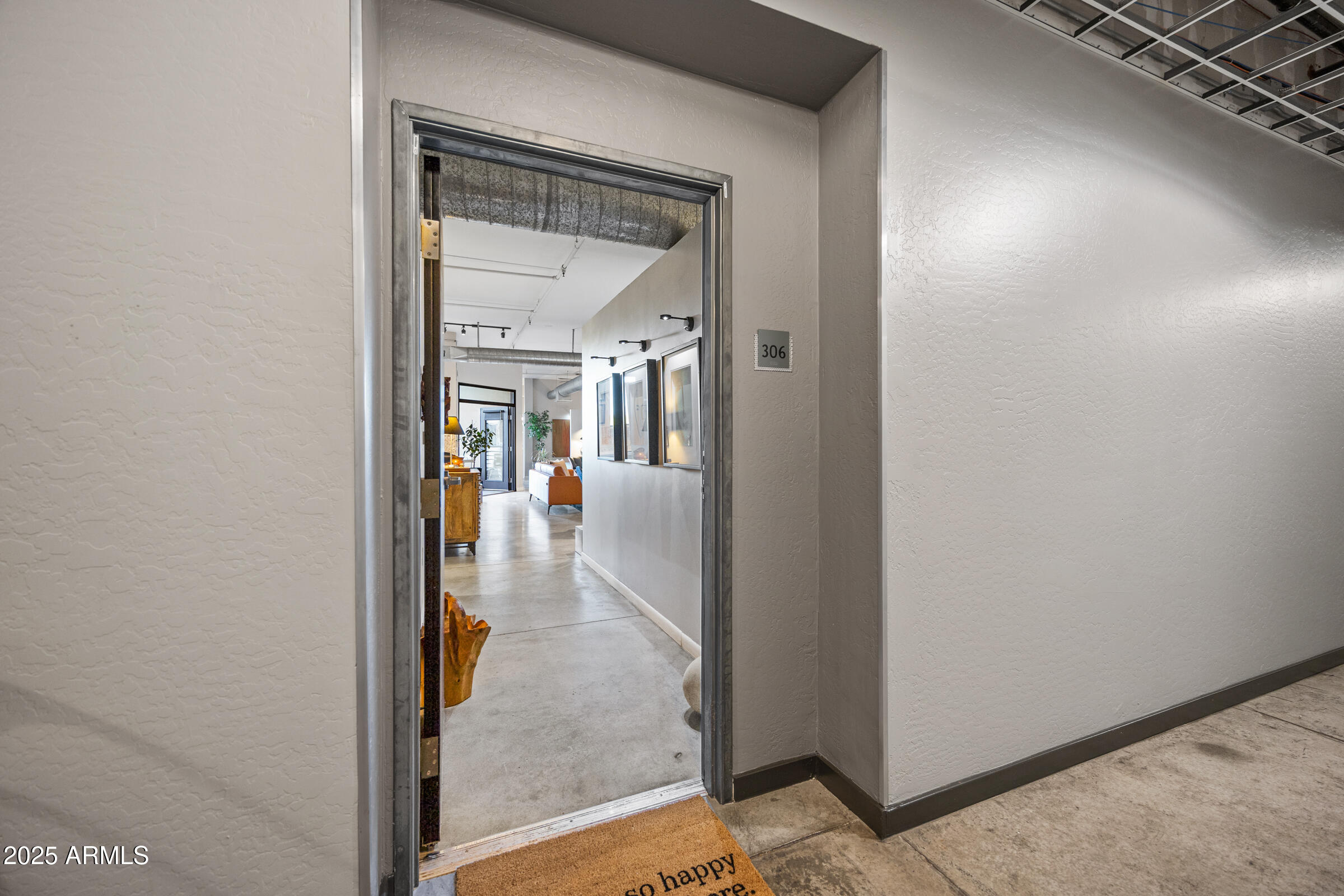 914 E OSBORN Road 306