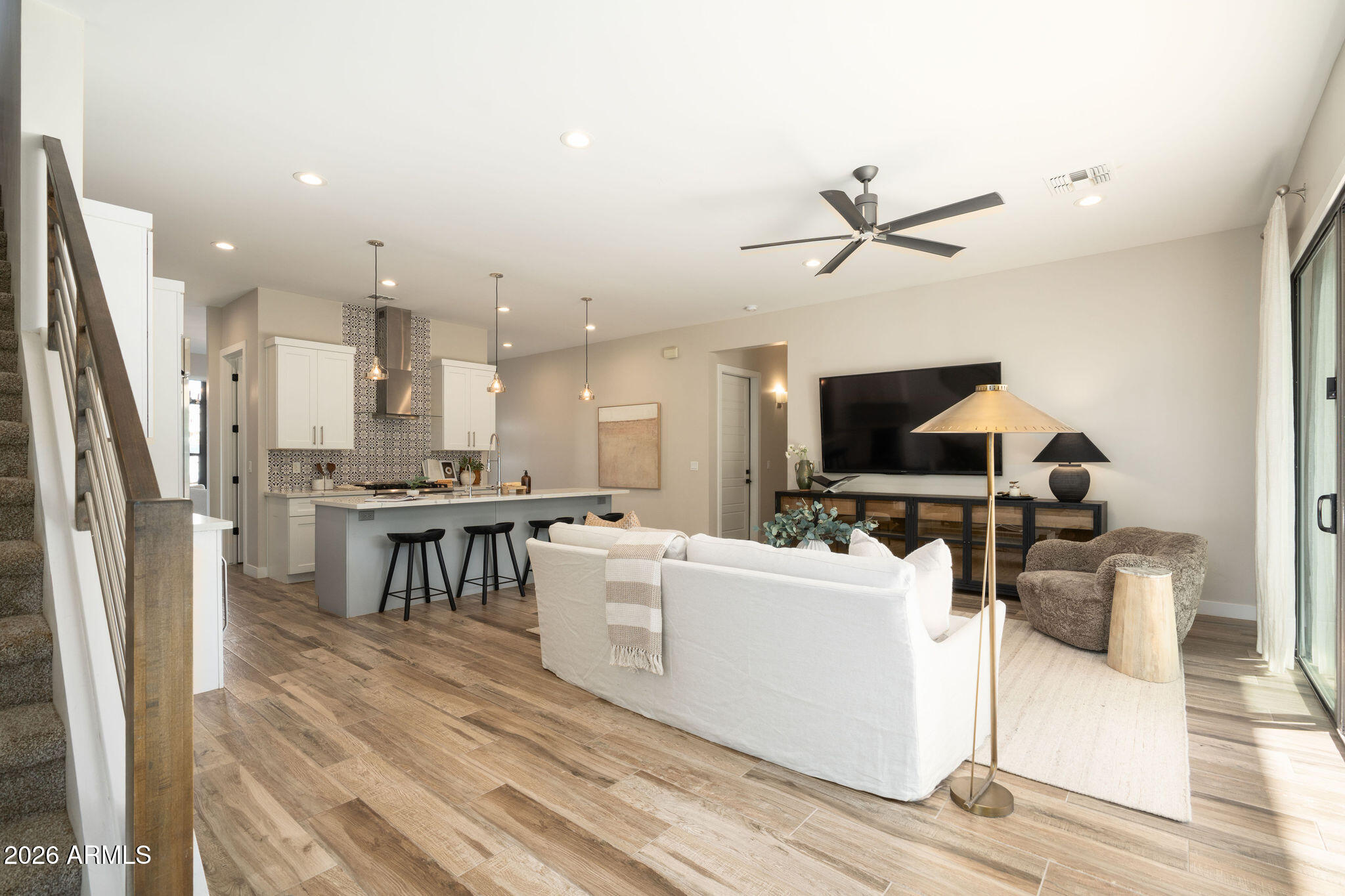 4533 E MONTECITO Avenue