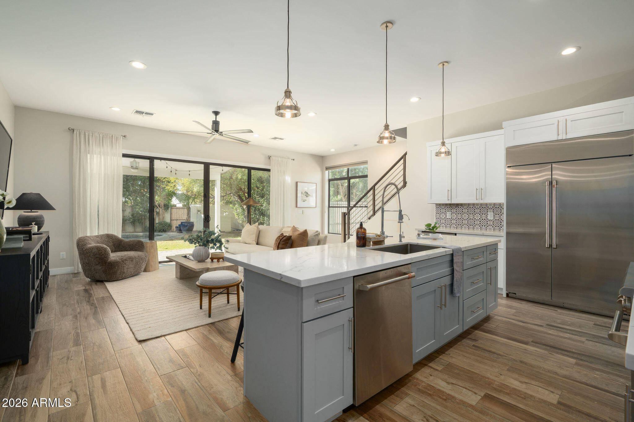 4533 E MONTECITO Avenue