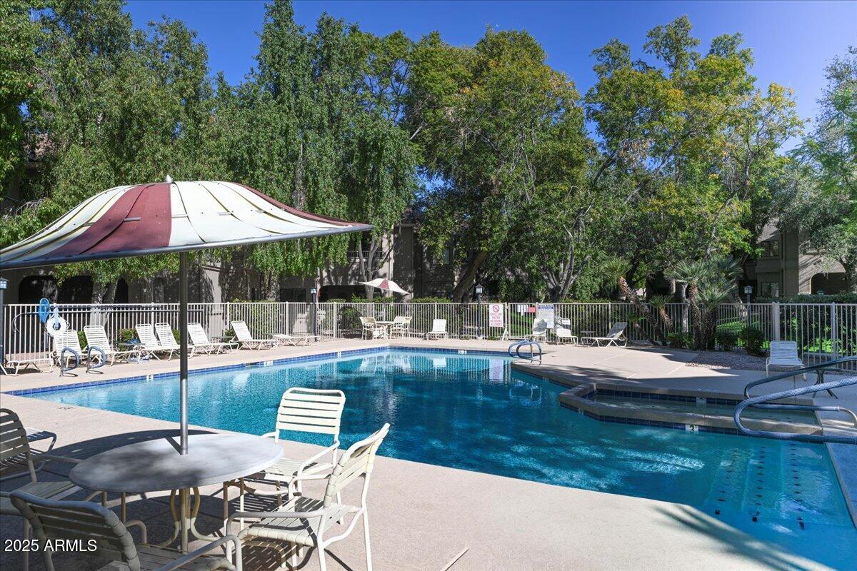 15151 N Frank Lloyd Wright Boulevard 1075