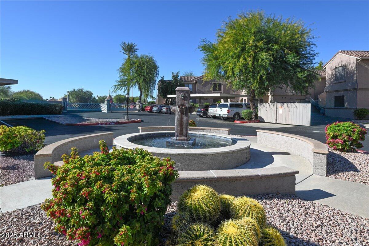 15151 N Frank Lloyd Wright Boulevard 1075