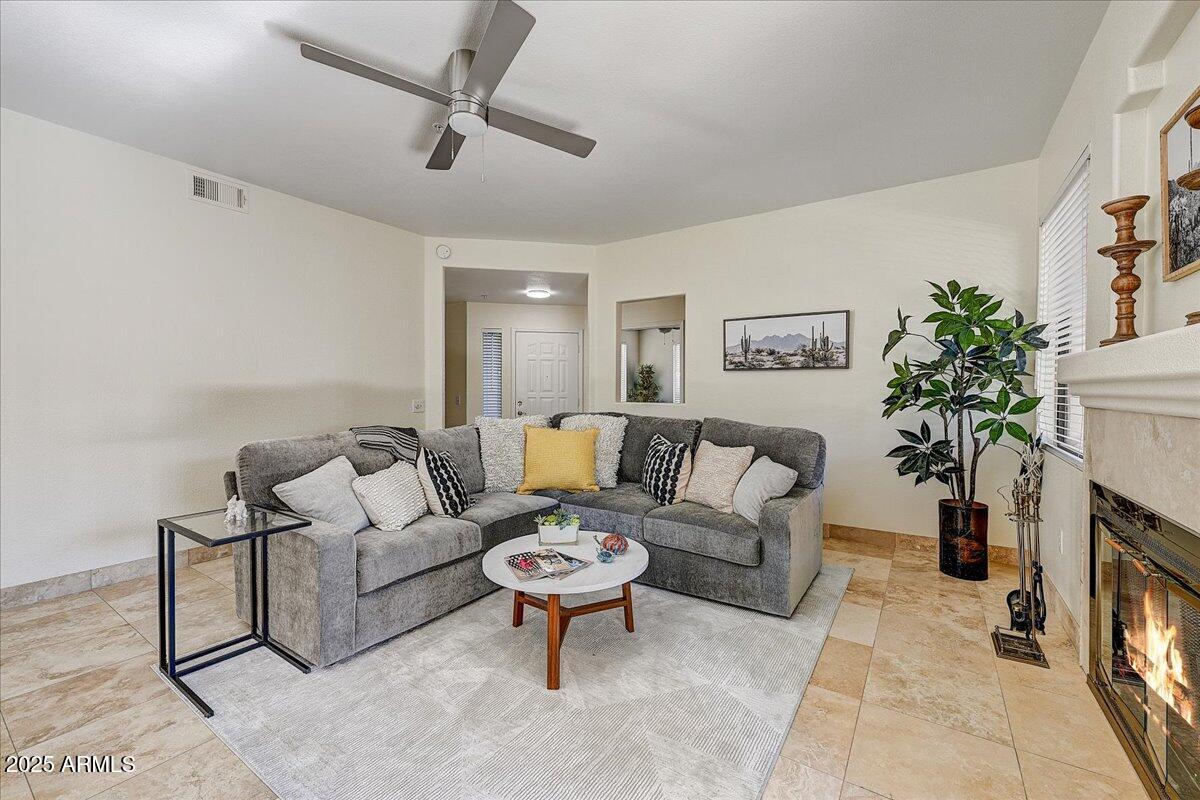 15151 N Frank Lloyd Wright Boulevard 1075