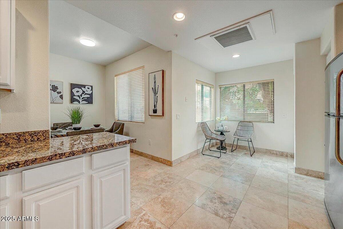15151 N Frank Lloyd Wright Boulevard 1075