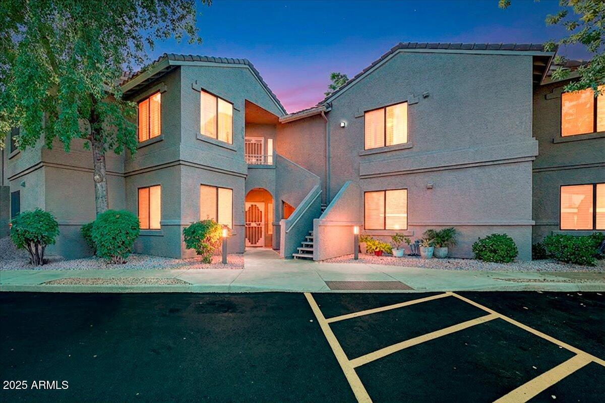 15151 N Frank Lloyd Wright Boulevard 1075