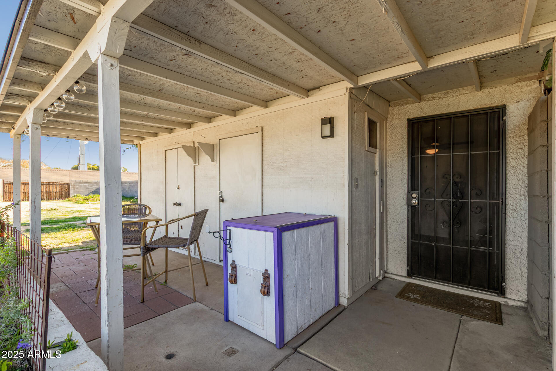 4713 E HIDALGO Avenue