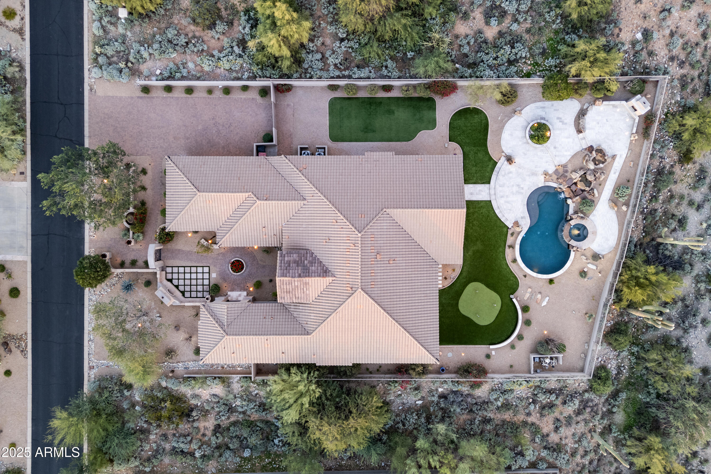 11573 E WINCHCOMB Drive