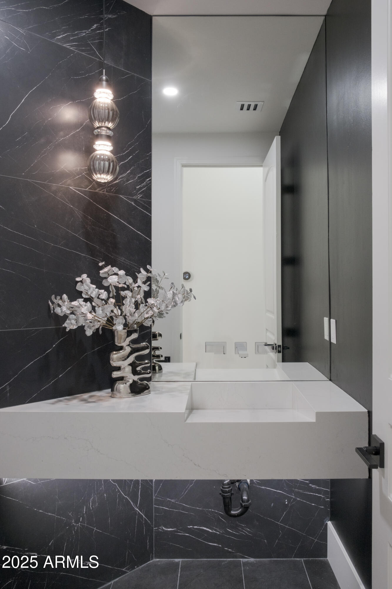 11573 E WINCHCOMB Drive