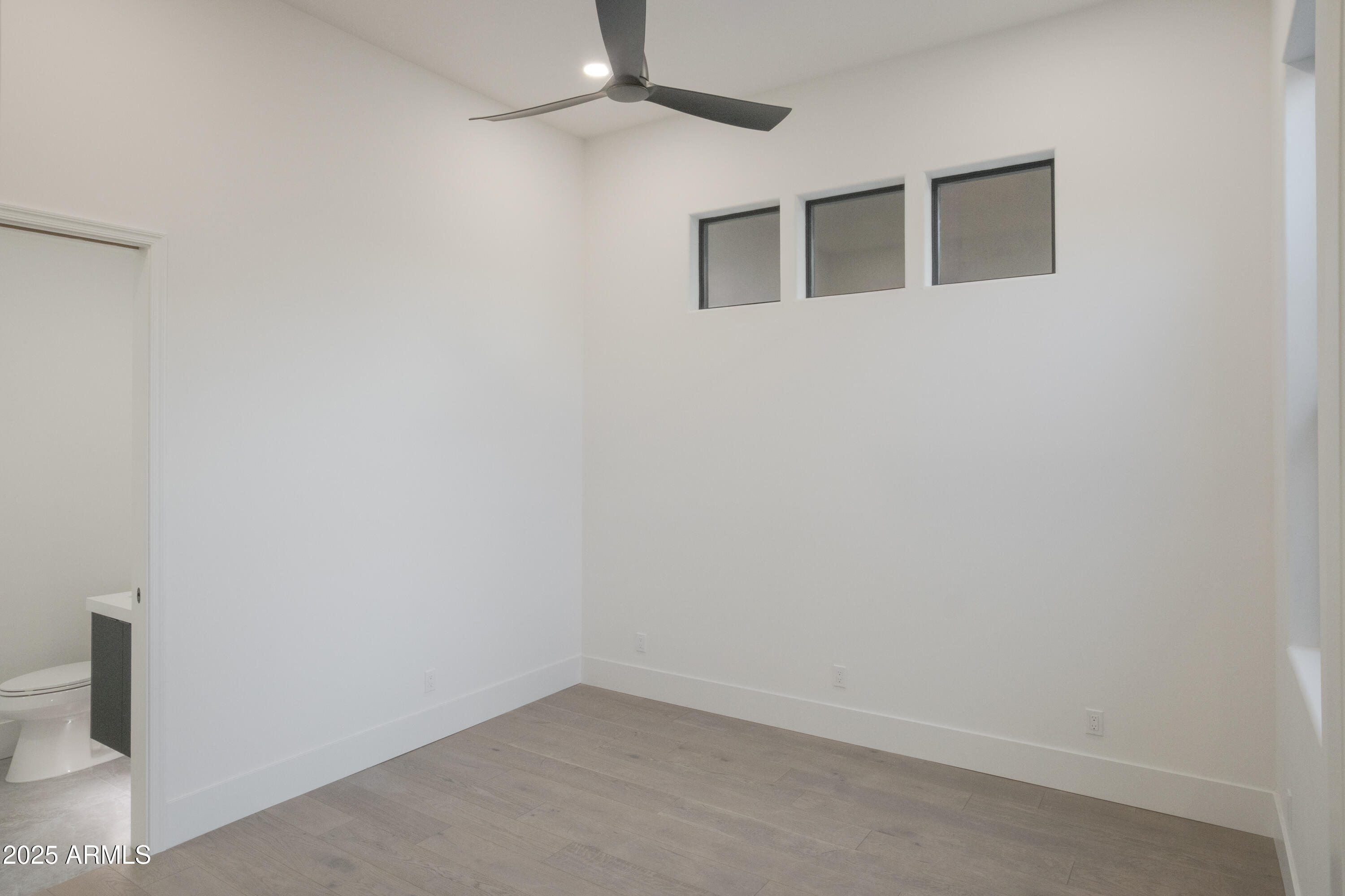 11573 E WINCHCOMB Drive