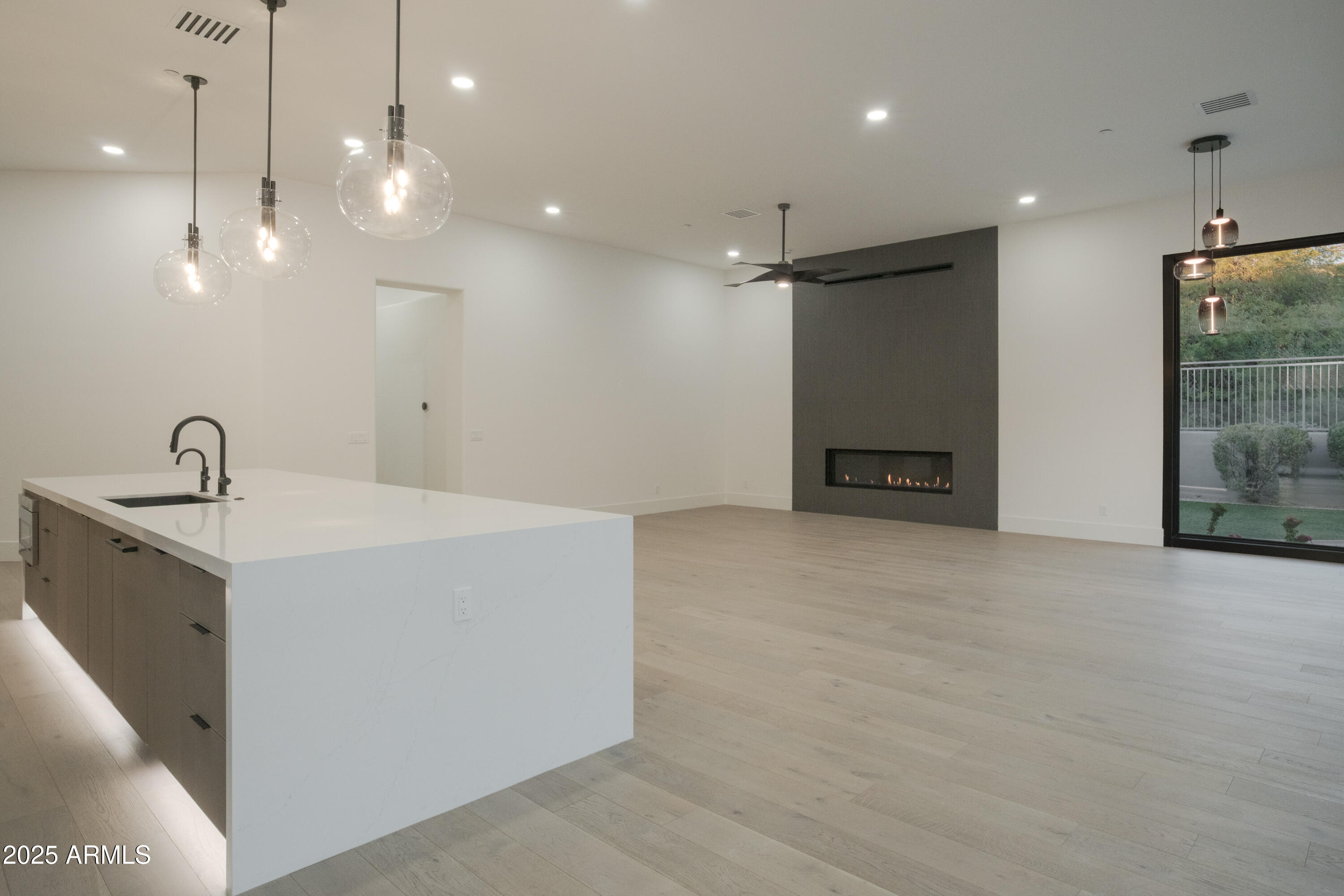 11573 E WINCHCOMB Drive