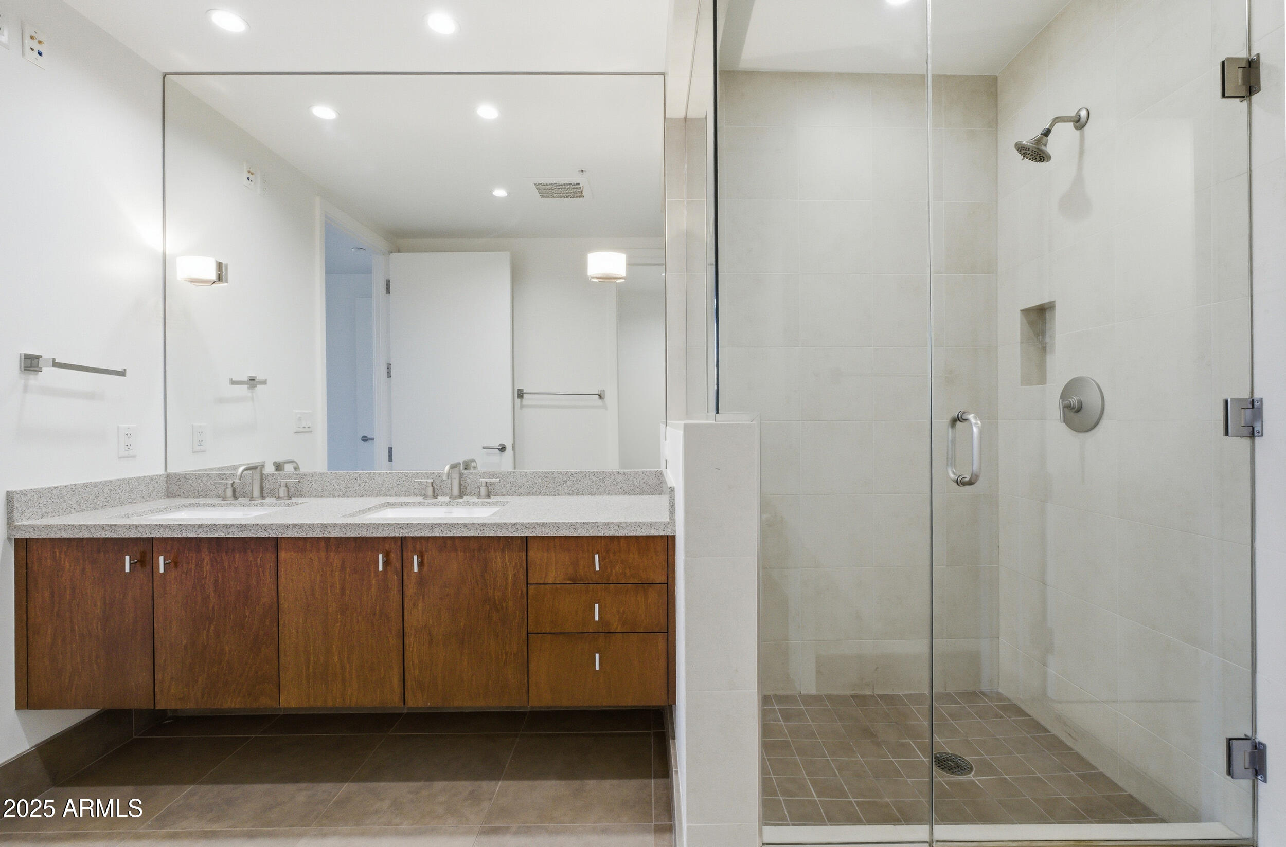 15215 N KIERLAND Boulevard 103