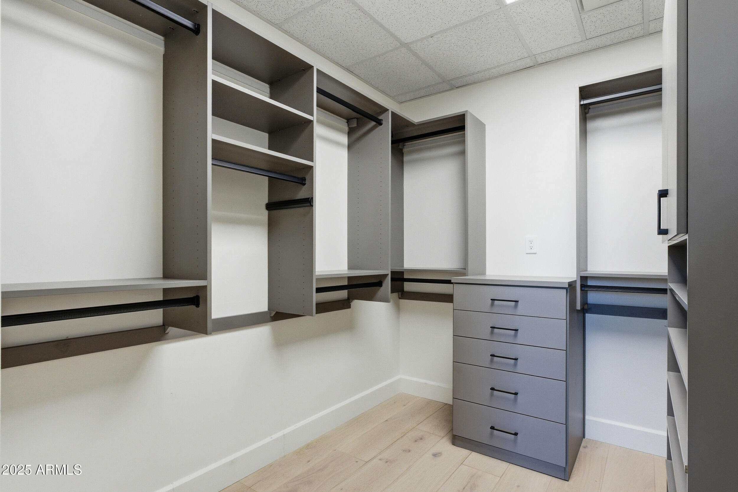 15215 N KIERLAND Boulevard 103