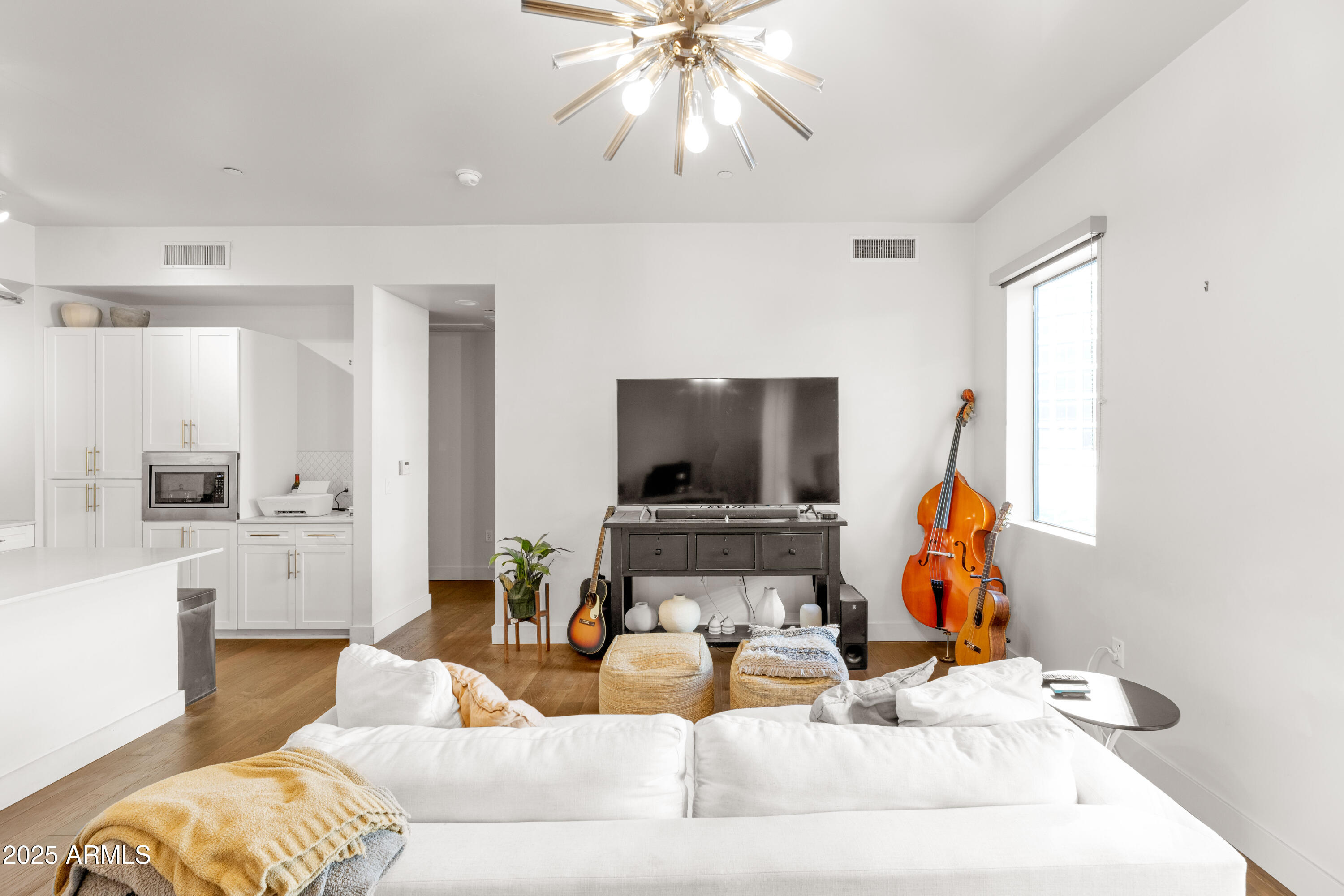 3131 N CENTRAL Avenue 3006