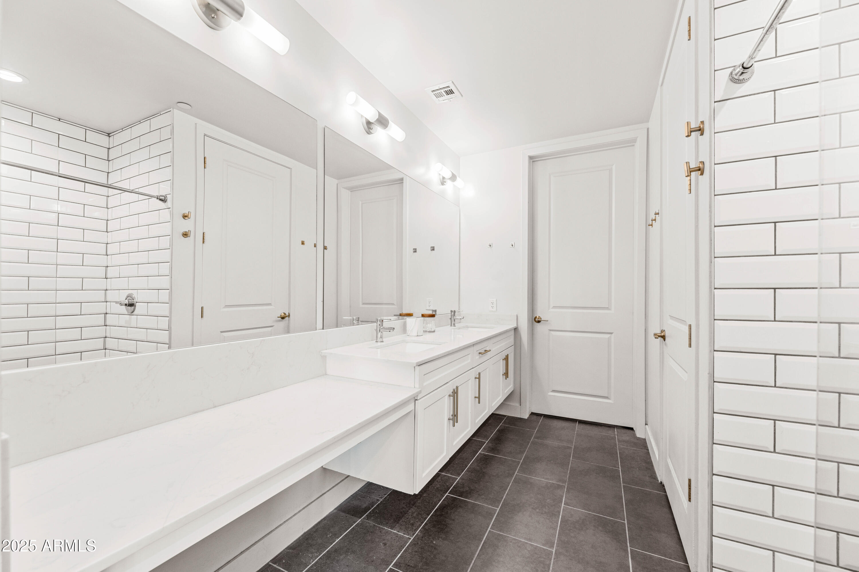 3131 N CENTRAL Avenue 3006