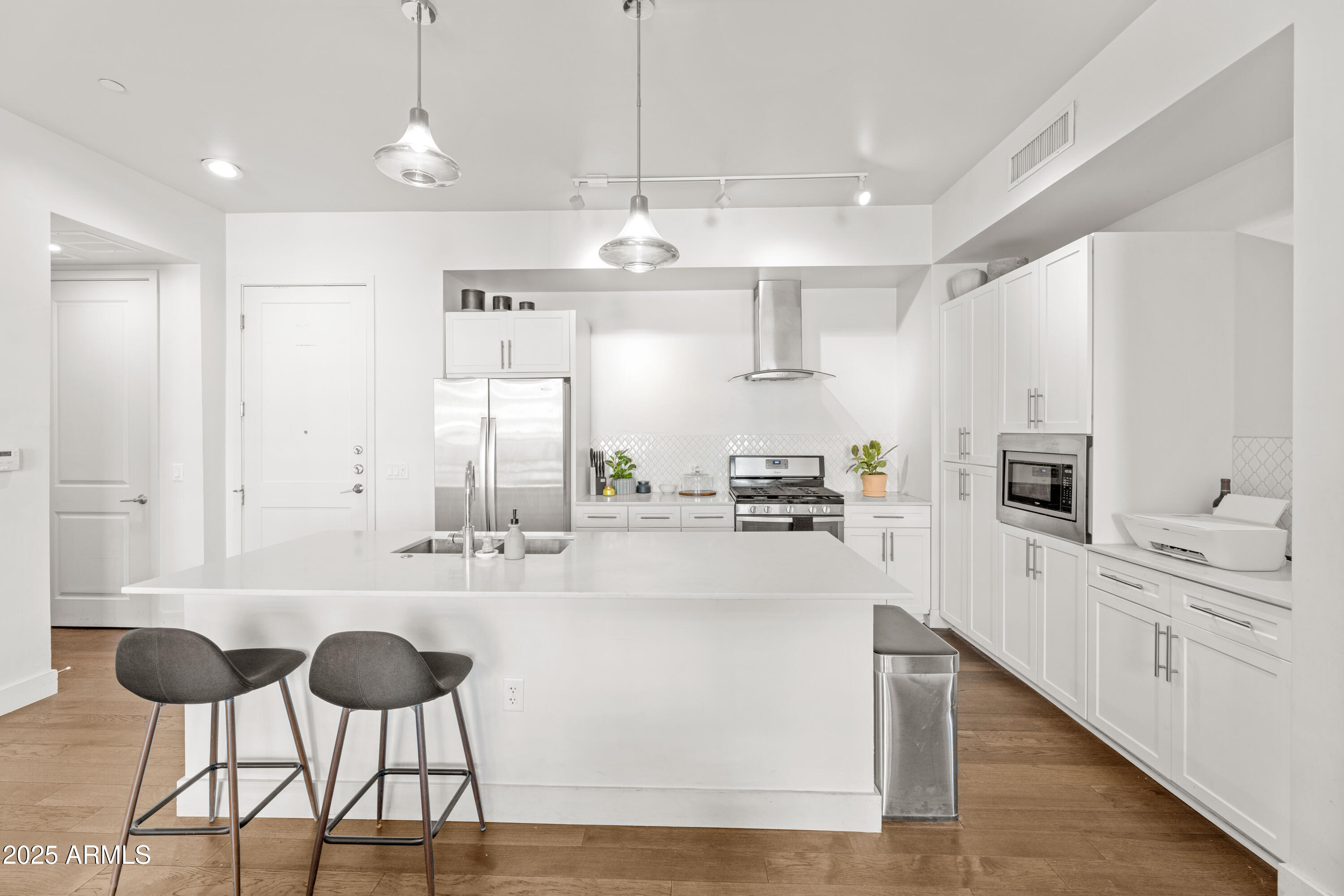 3131 N CENTRAL Avenue 3006