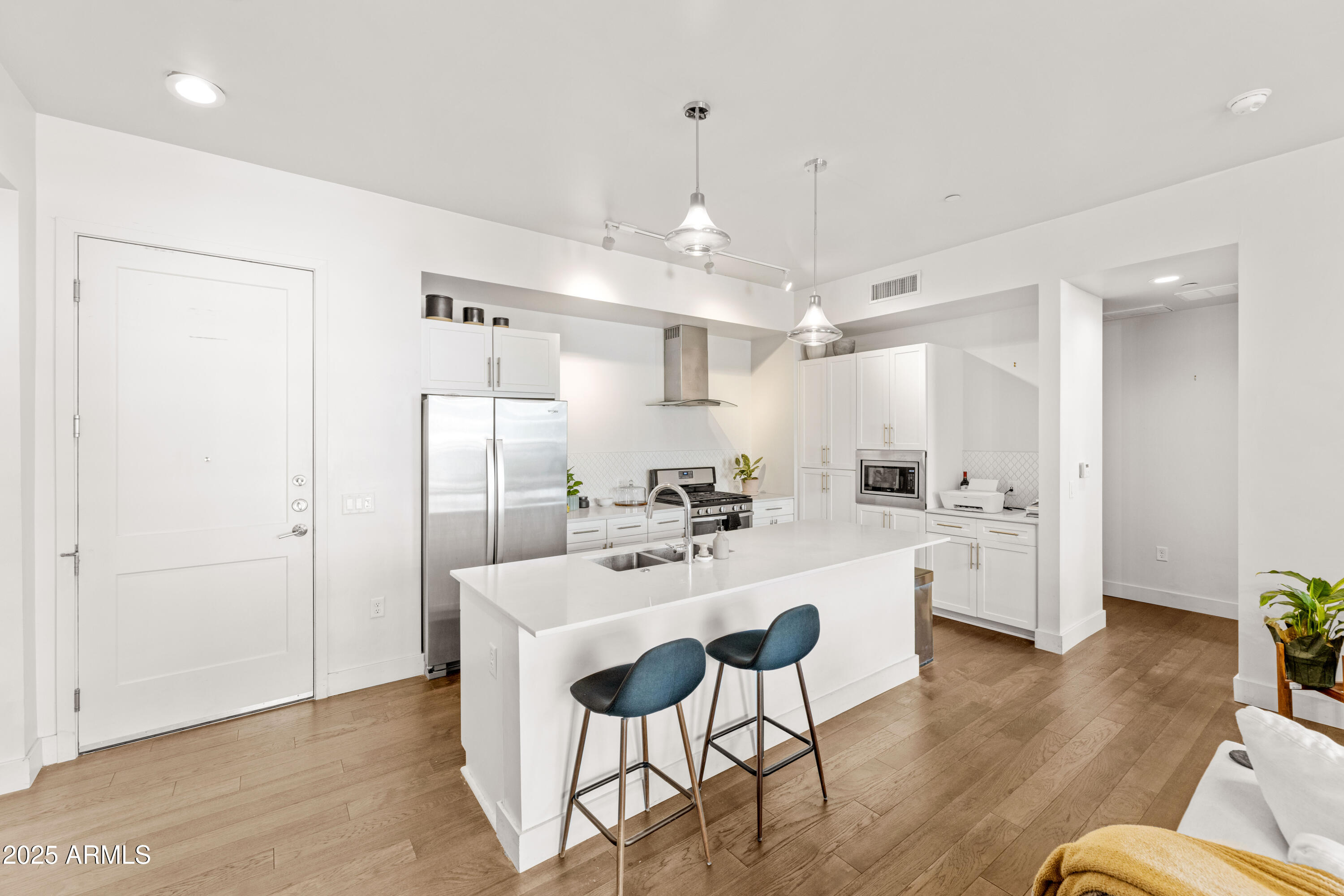 3131 N CENTRAL Avenue 3006