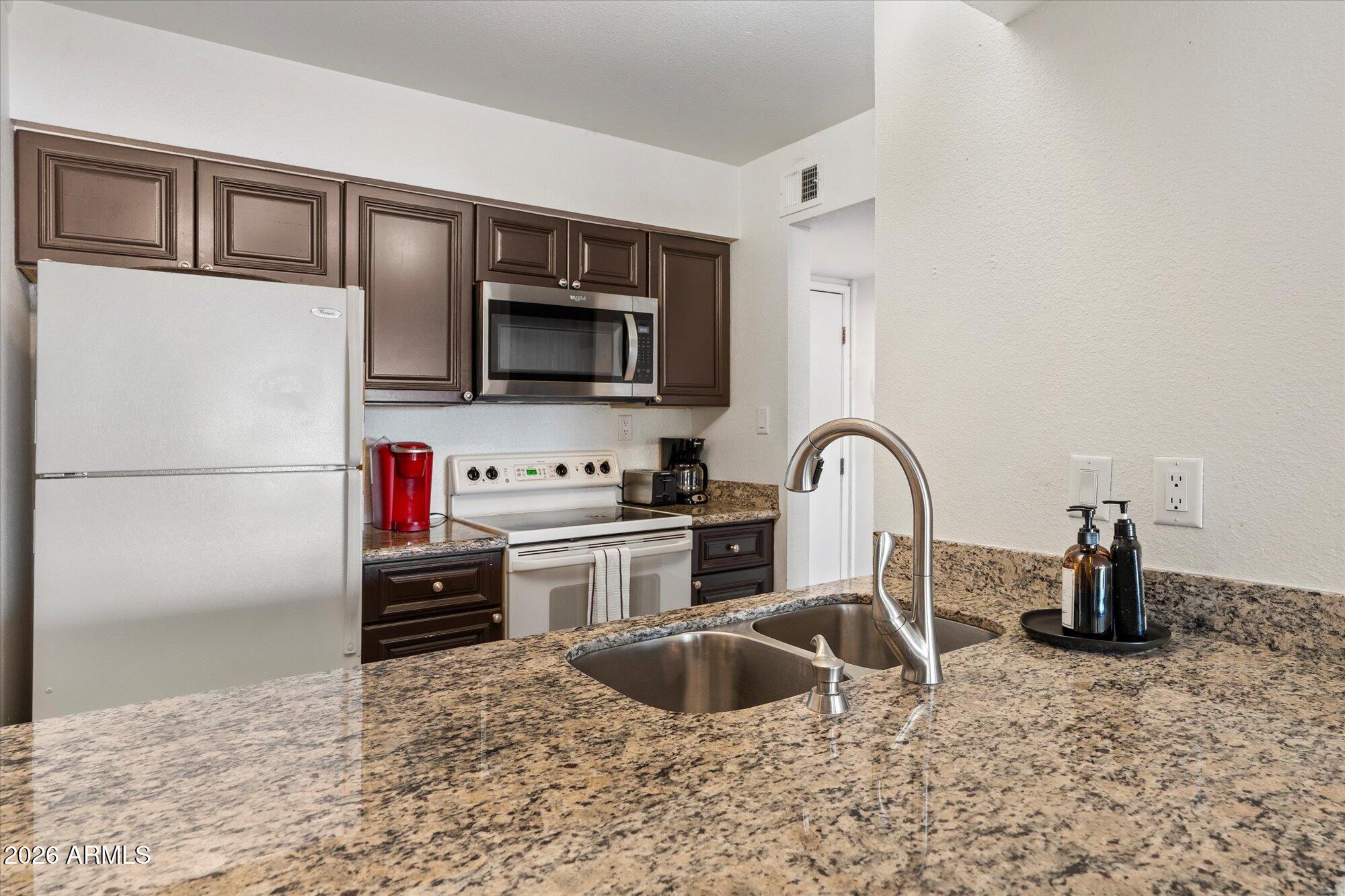 7625 E CAMELBACK Road B325