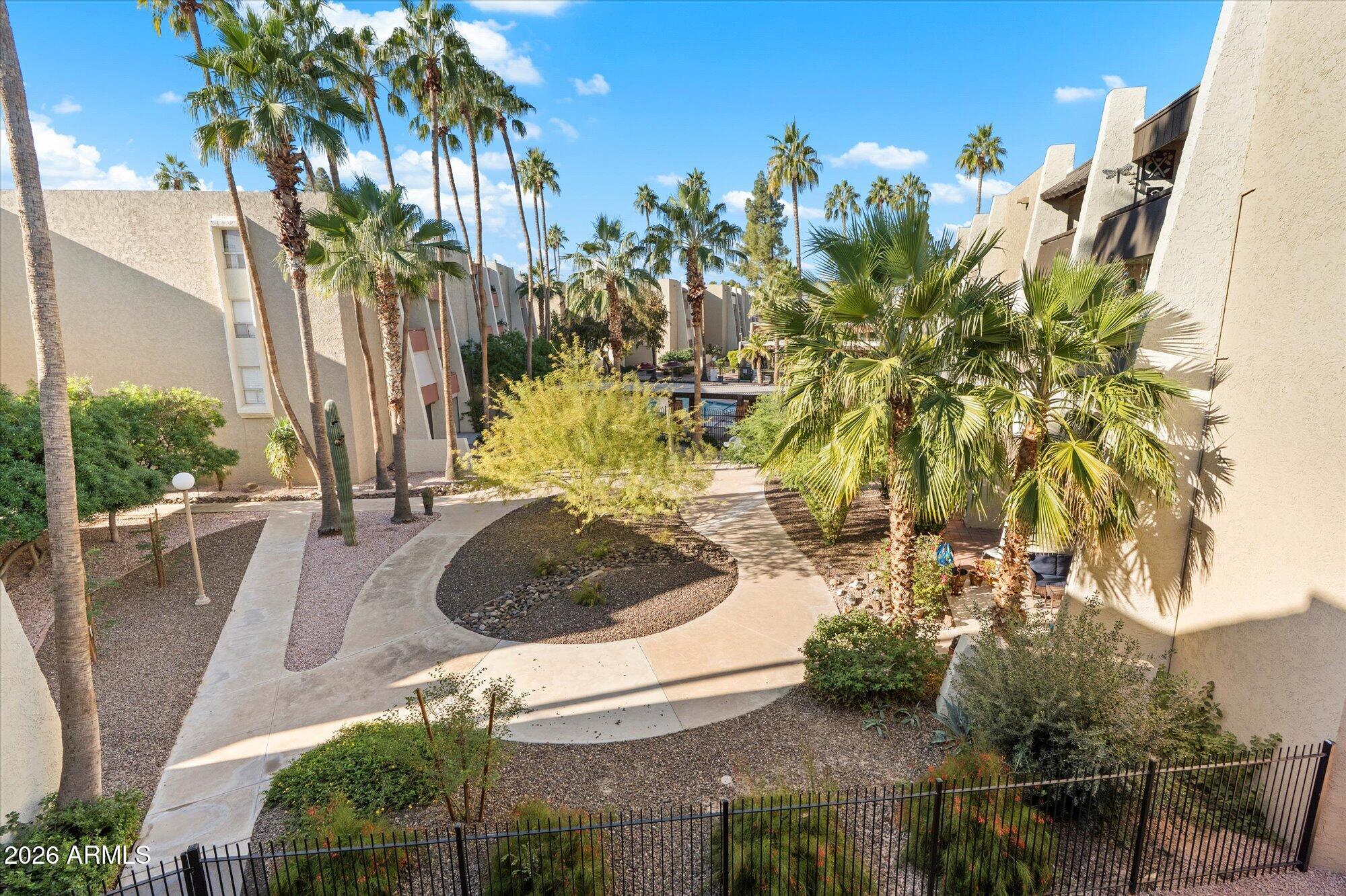 7625 E CAMELBACK Road B325